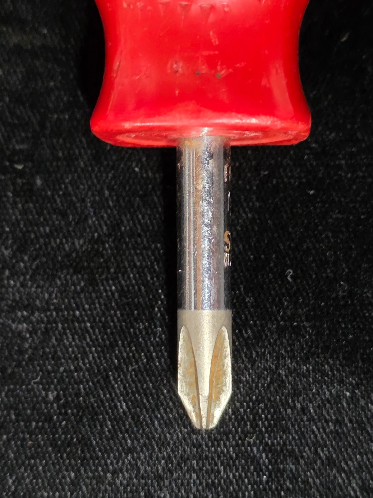 Mac Tools P212XA #2 Stubby Phillips Head Screwdriver Red Handle