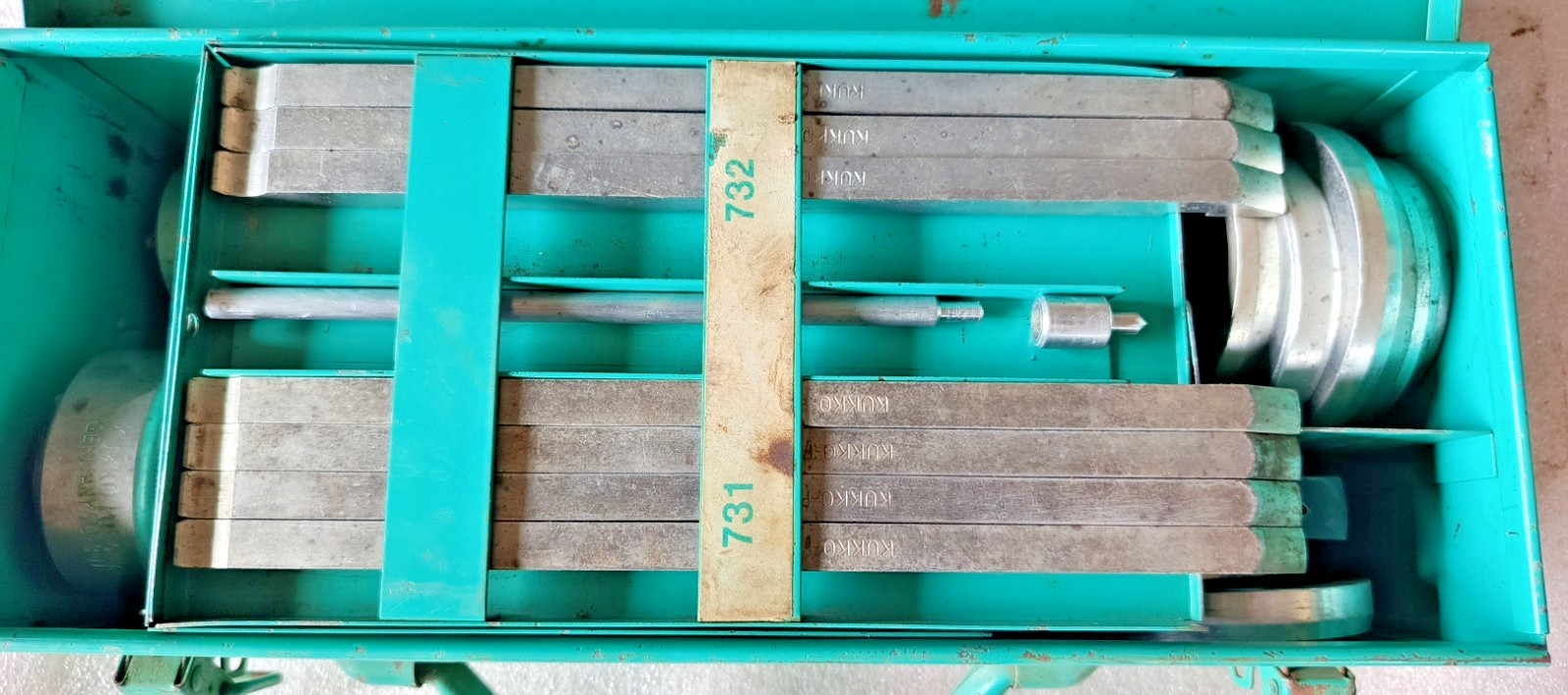 KUKKO 70A INTERNAL BEARING PULLER OR DEEP GROVE BALL BEARING EXTRACTOR SET