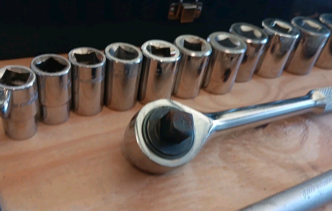 Pro America 1/2″ Drive 17 Piece Socket Set Made In USA