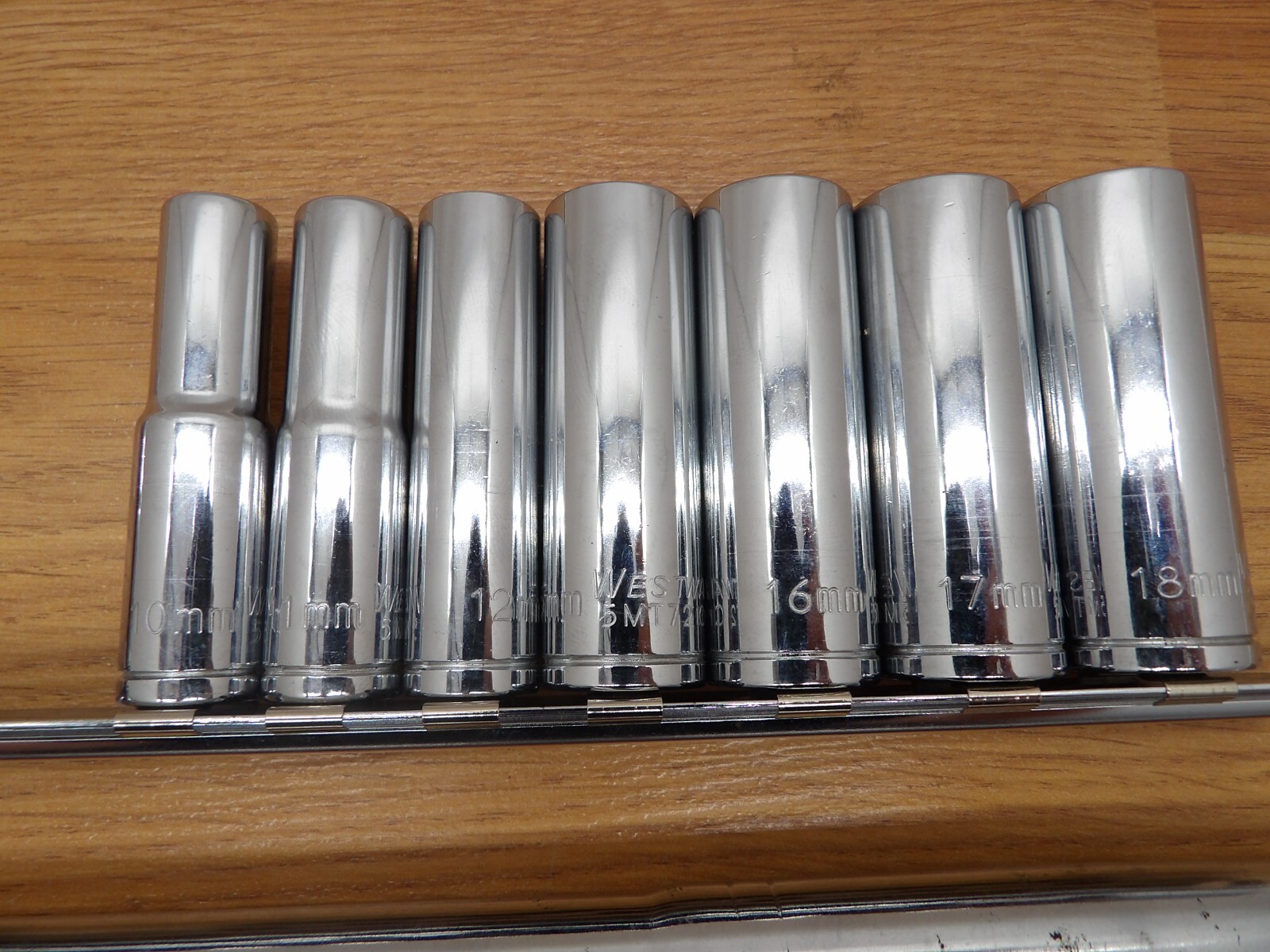 LOT OF METRIC & SAE SOCKETS 6&12 POINT 3/8 INCH DRIVE 88 PIECES- GREAT DEAL!