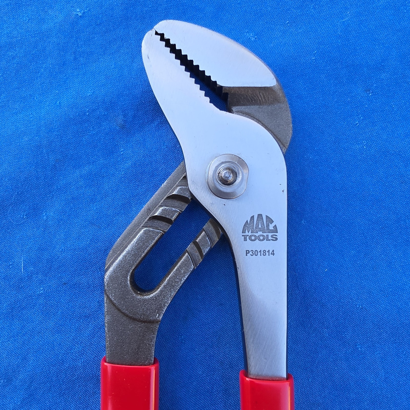 Mac Tools P301814 10″ Slip Joint Tongue & Groove Adjustable Pliers