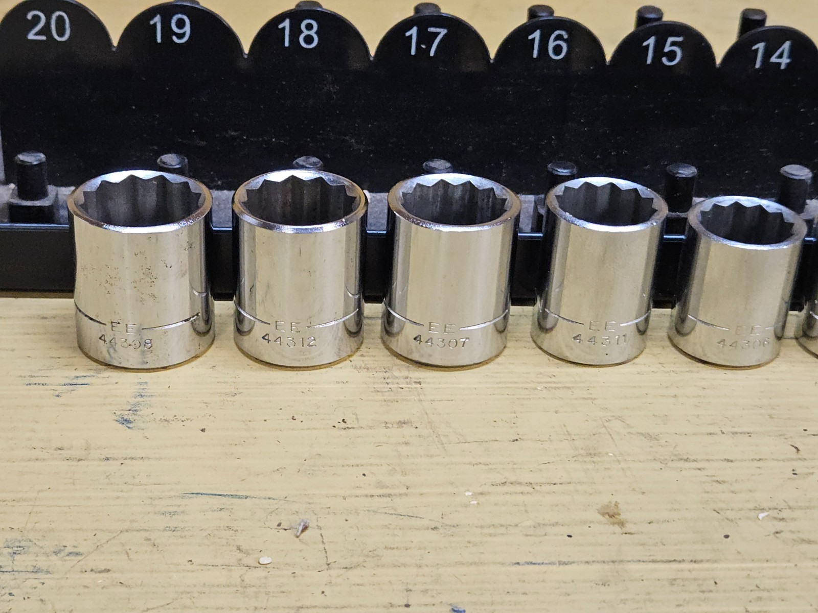 Vintage Craftsman 3/8” Drive Metric 12PT Socket Set USA 8mm-19mm