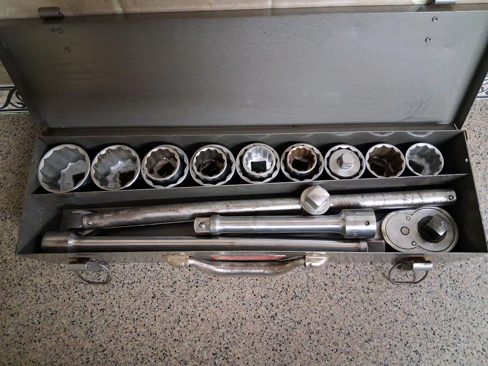 Craftsman USA 19 pc. 3/4» Dr Socket Set 1-1/16 – 2″ w/Case Ratchet Breaker Bar
