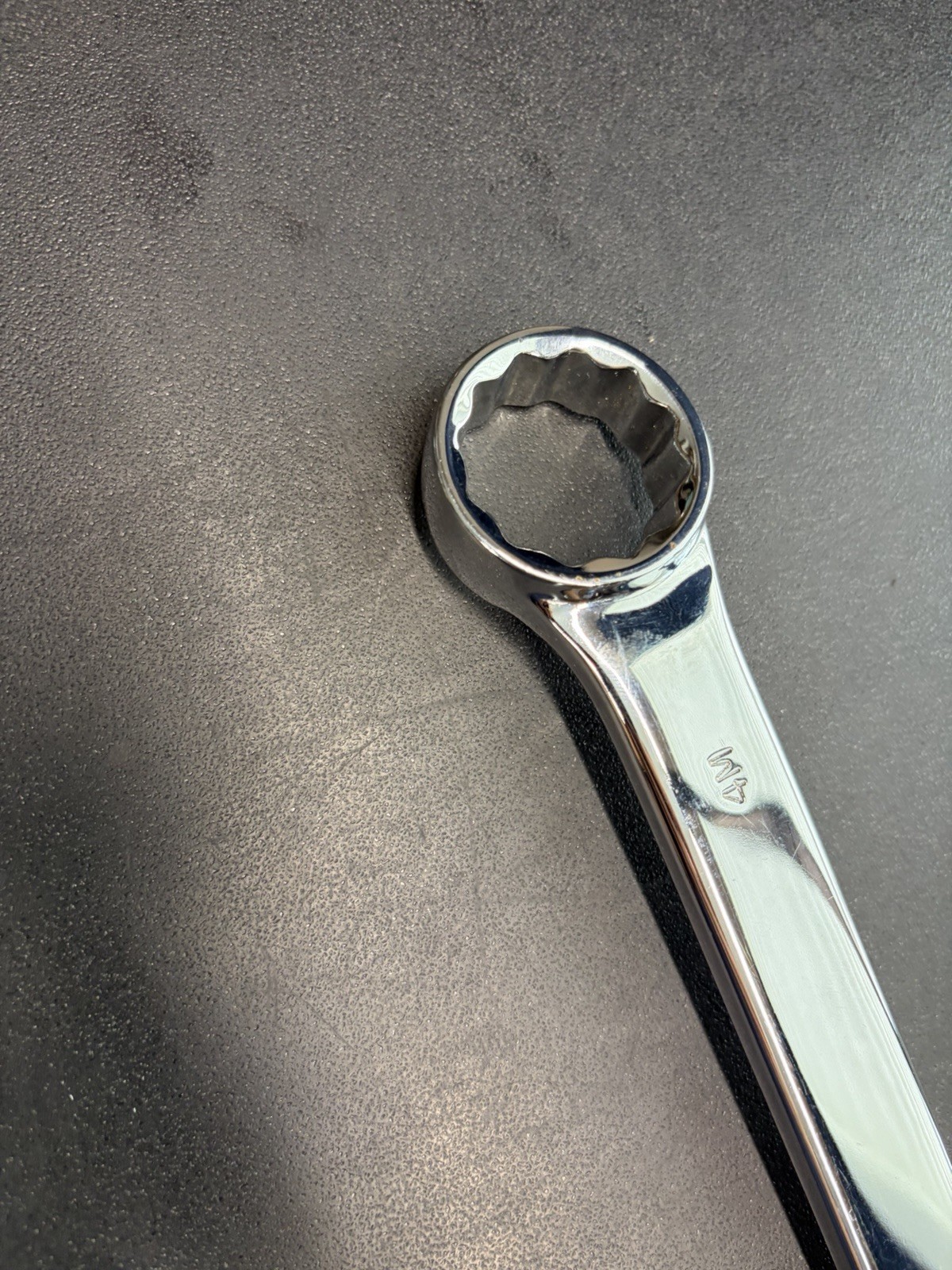 MAC TOOLS B3032R STANDARD SAE 12 POINT DOUBLE-BOX OFFSET WRENCH 15/16″ & 1″