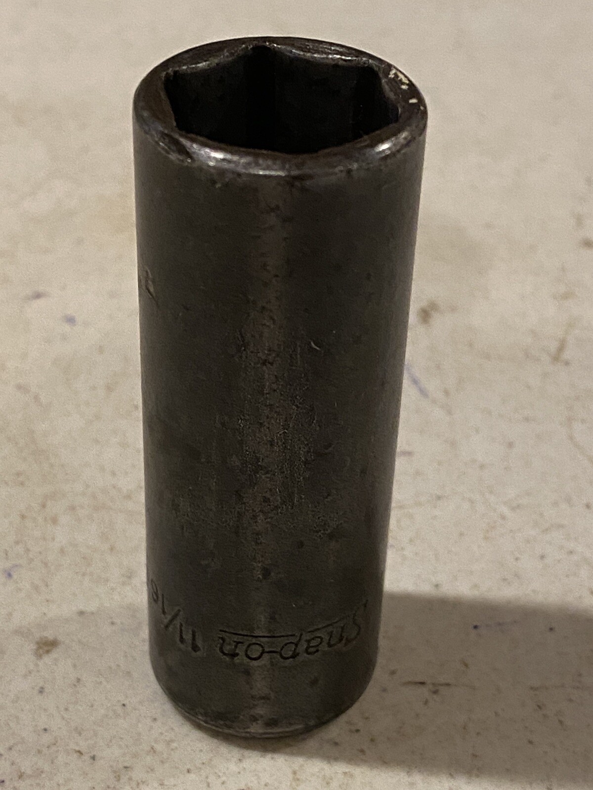 Snap on 3/8″ Drive 11/16″ Deep 6 Pt Impact Socket SIMF220