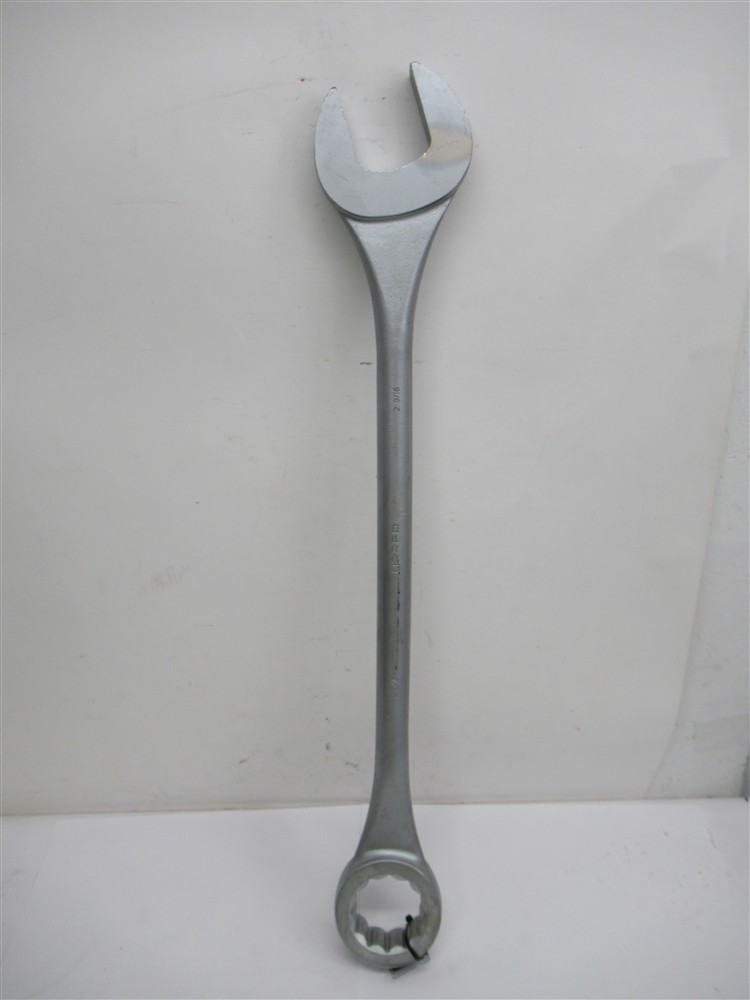 Urrea 1282, 2-9/16″ Combination Wrench, 12 Point, 34″ Long