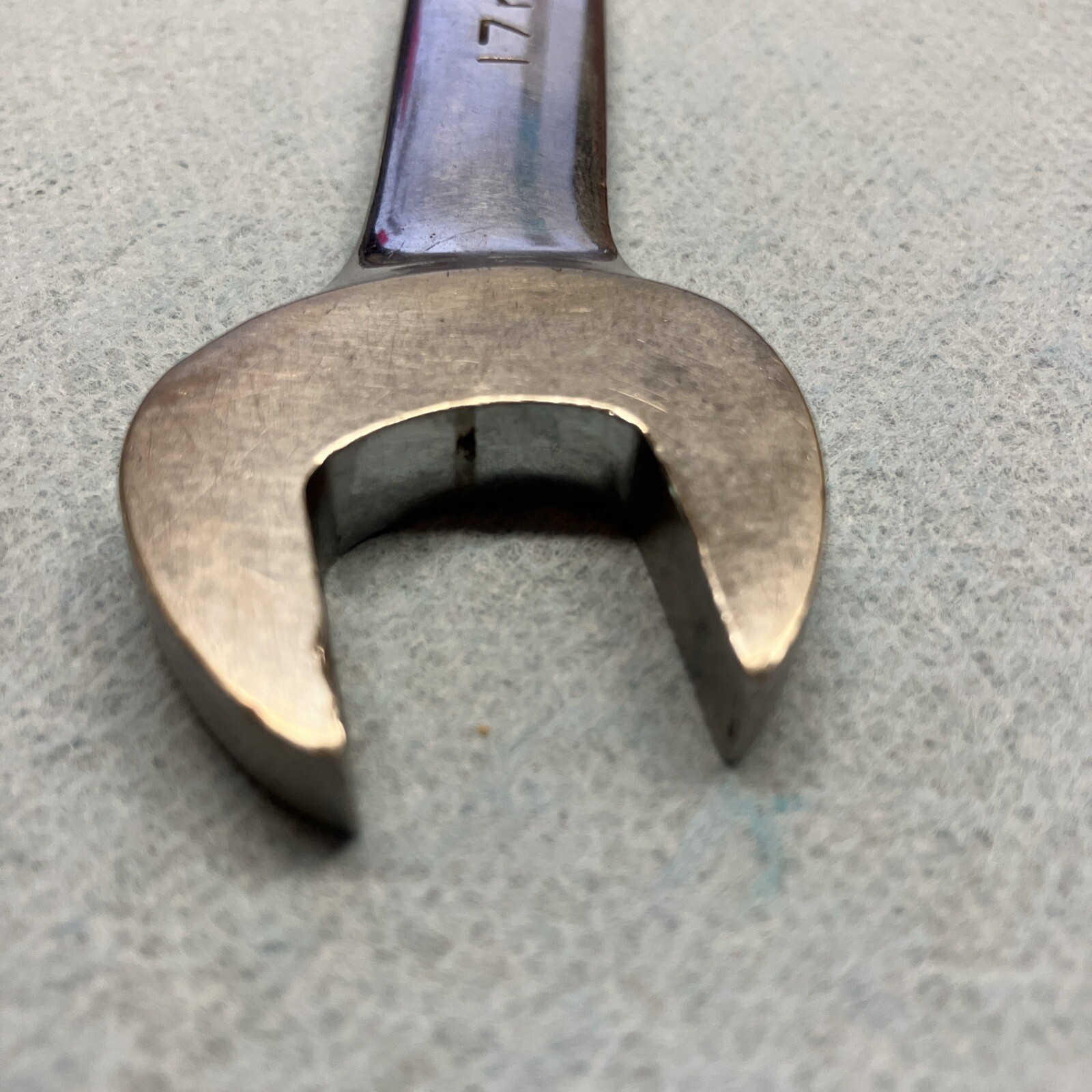 Used GearWrench 17mm 85517 Non-reversible Ratcheting Combination Wrench
