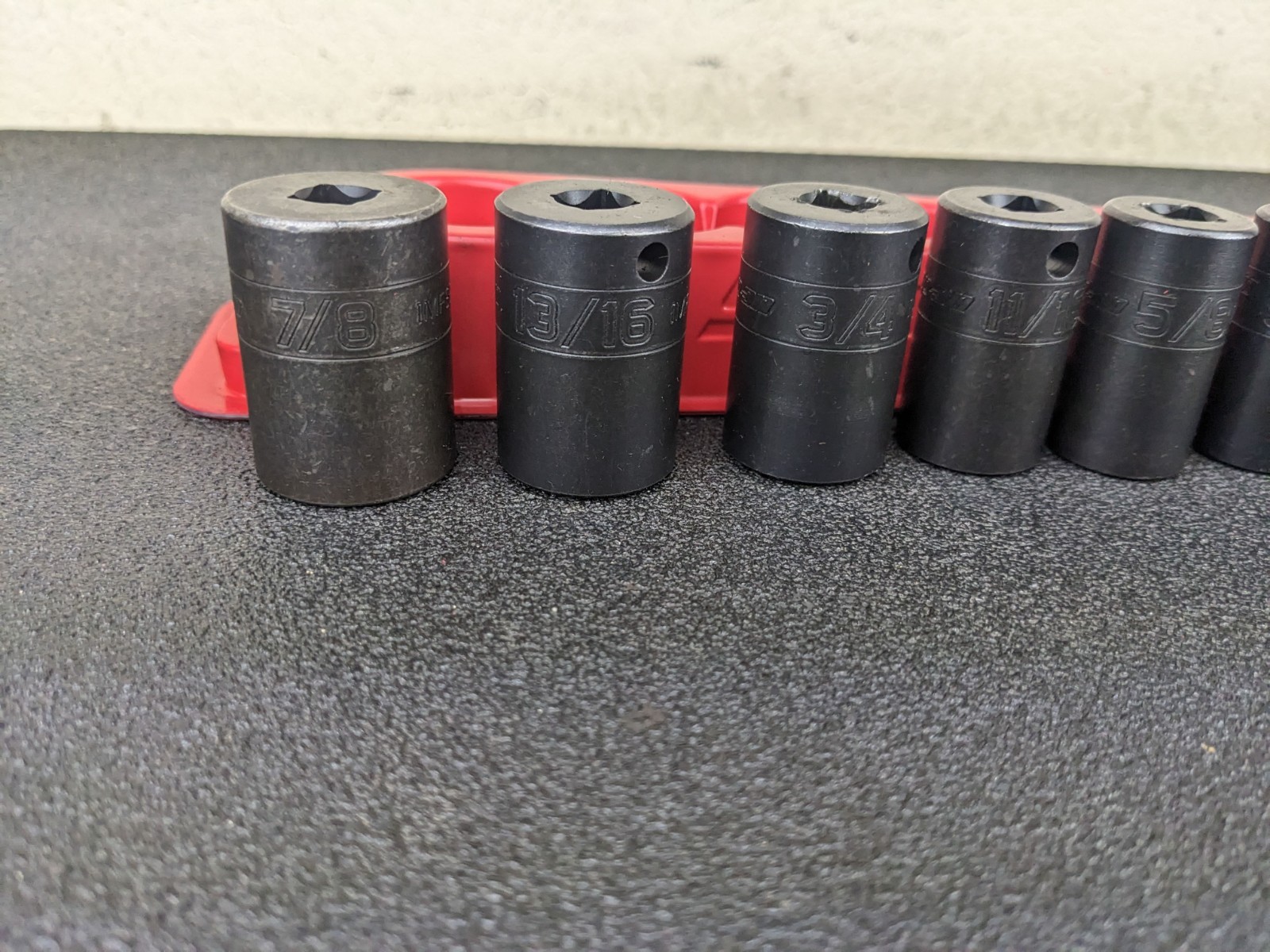#bo717 Snap-on 210IMFSYA 5/16″-7/8″ 3/8″ Drive 6pt Semi-Deep Impact Socket Set