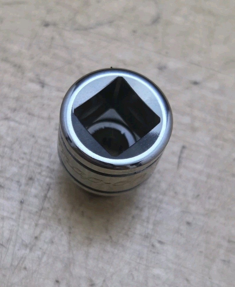 New Snap On F101 – 3/8″ Drive 5/16″ Shallow 12 Point Chrome Socket