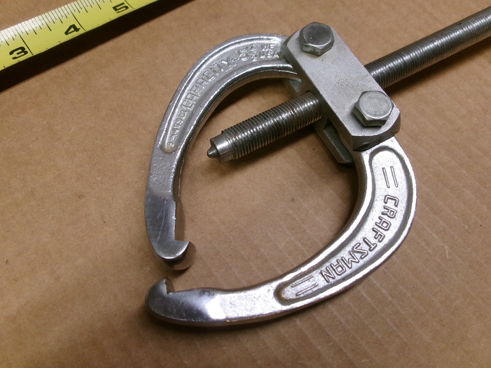 Craftsman USA 5-1/2″ Ton Two Arm Puller No 46901