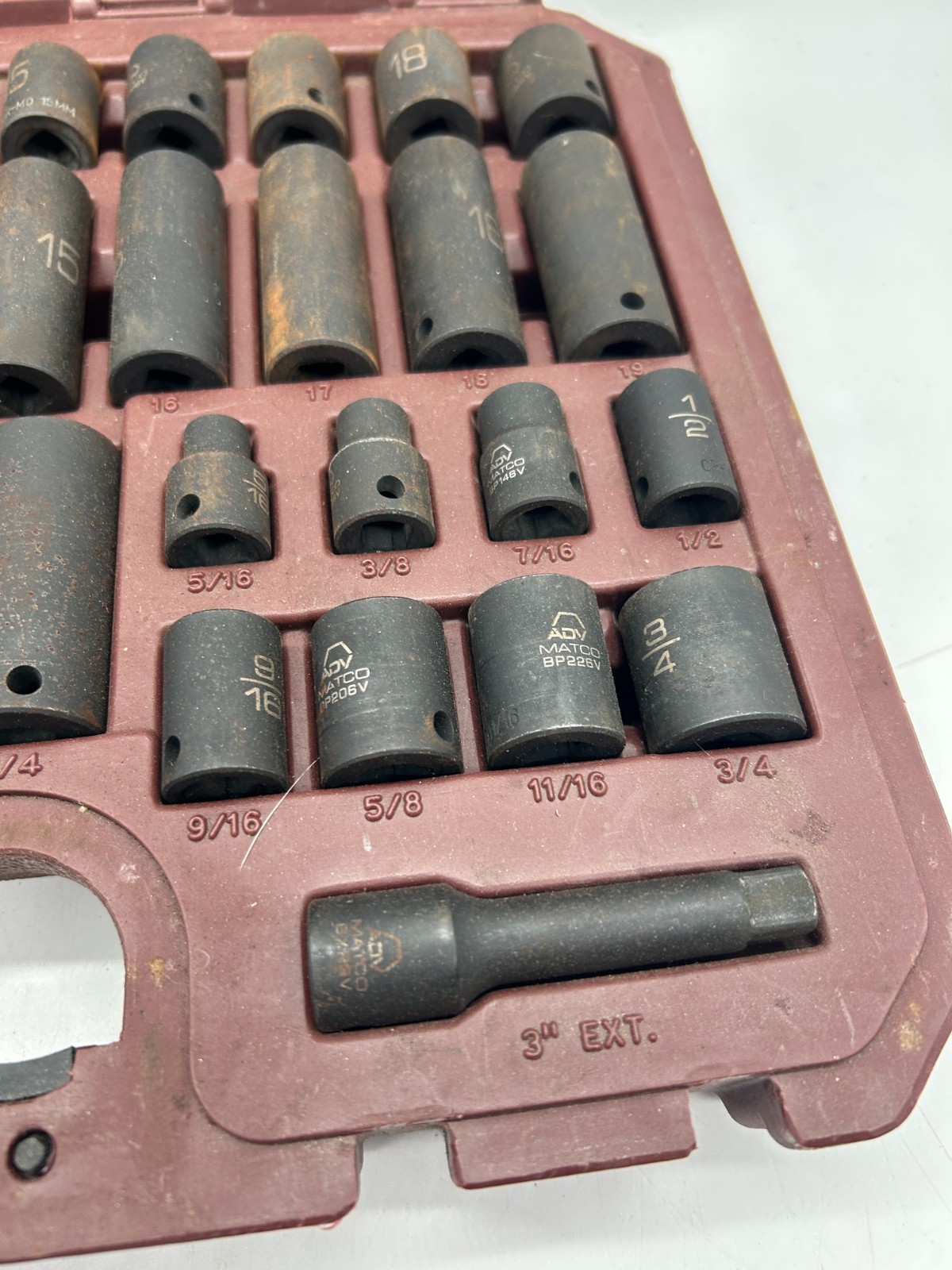 Matco Tools SBP426V 3/8″ Drive 42-Piece SAE & Metric 6pt Impact Socket Set