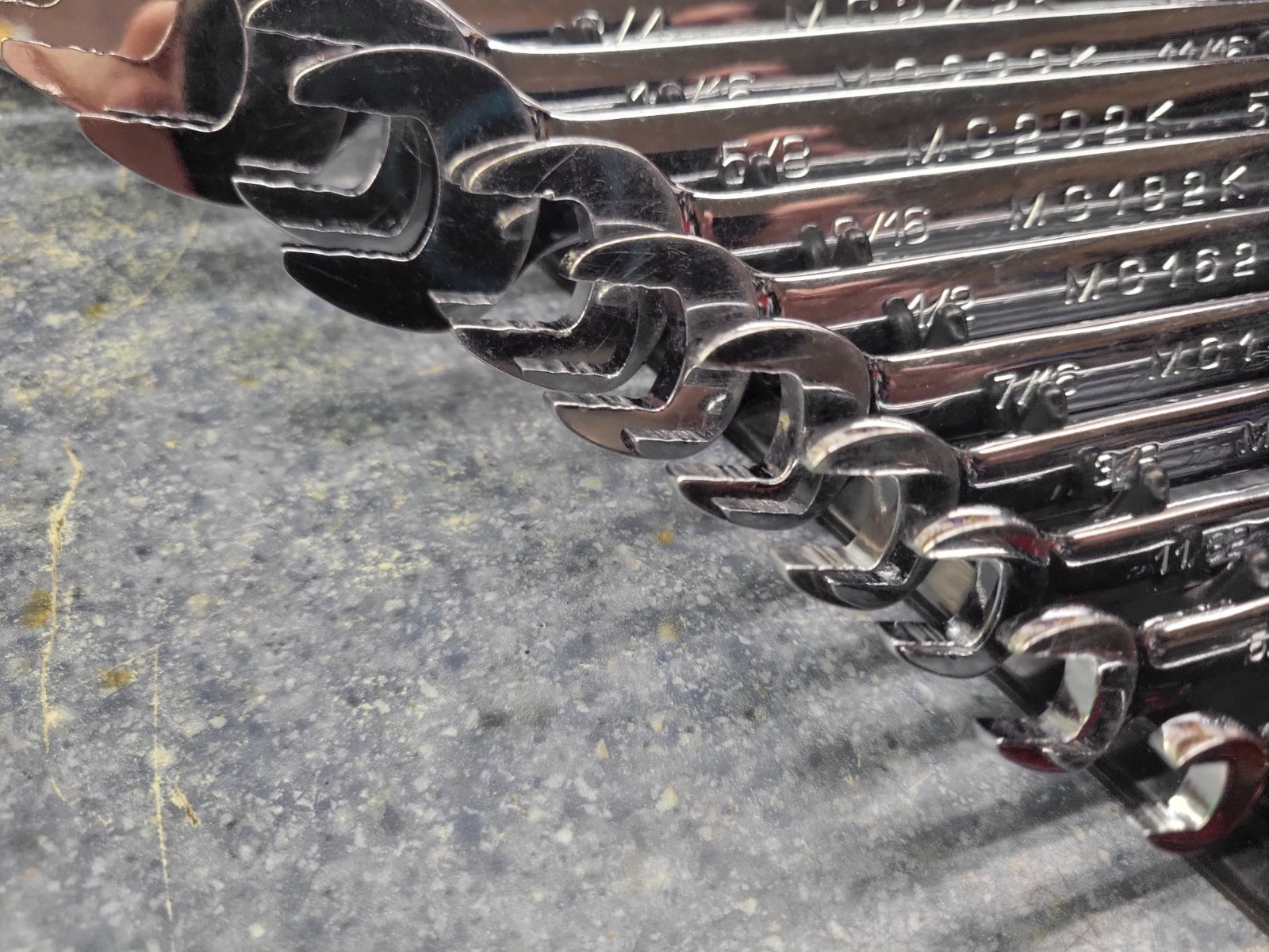 Matco 13-Piece SAE 12-Point Combination Wrench Lot 1/4 – 15/16″