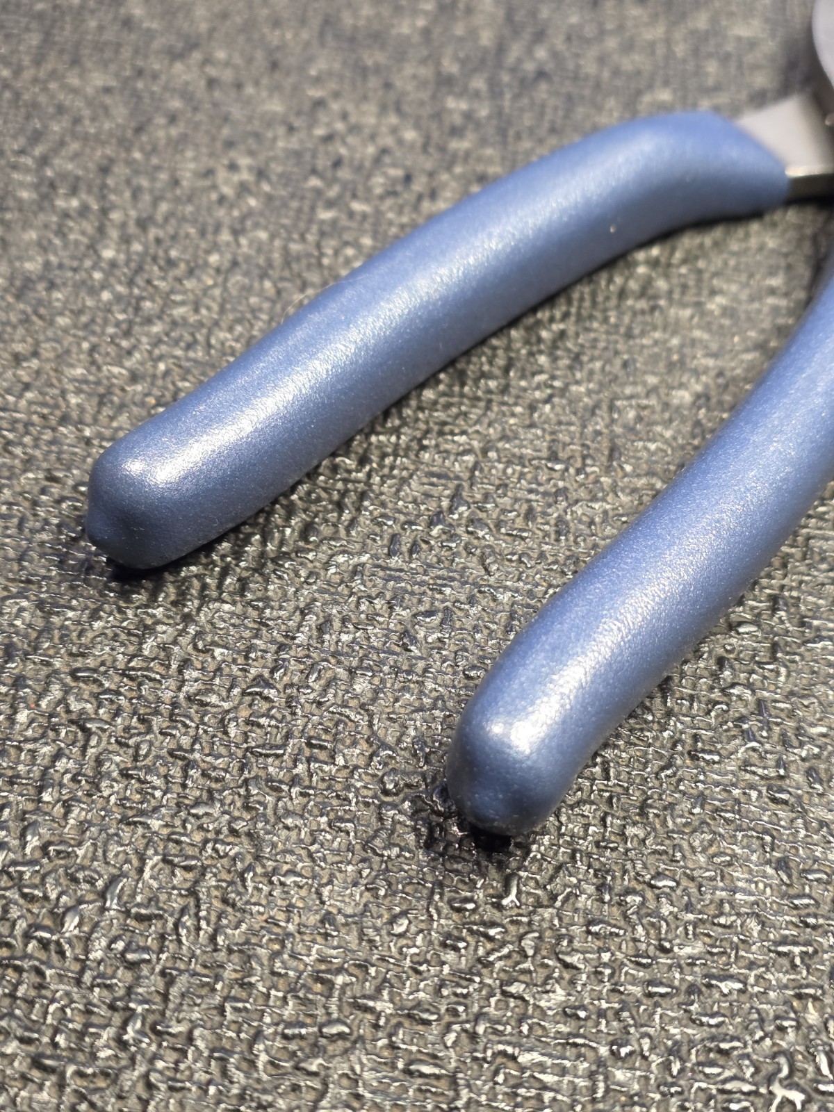 Snap-on LN47ACFMB Power Blue 9″ Soft Grip Long Nose Slip Joint Pliers NICE