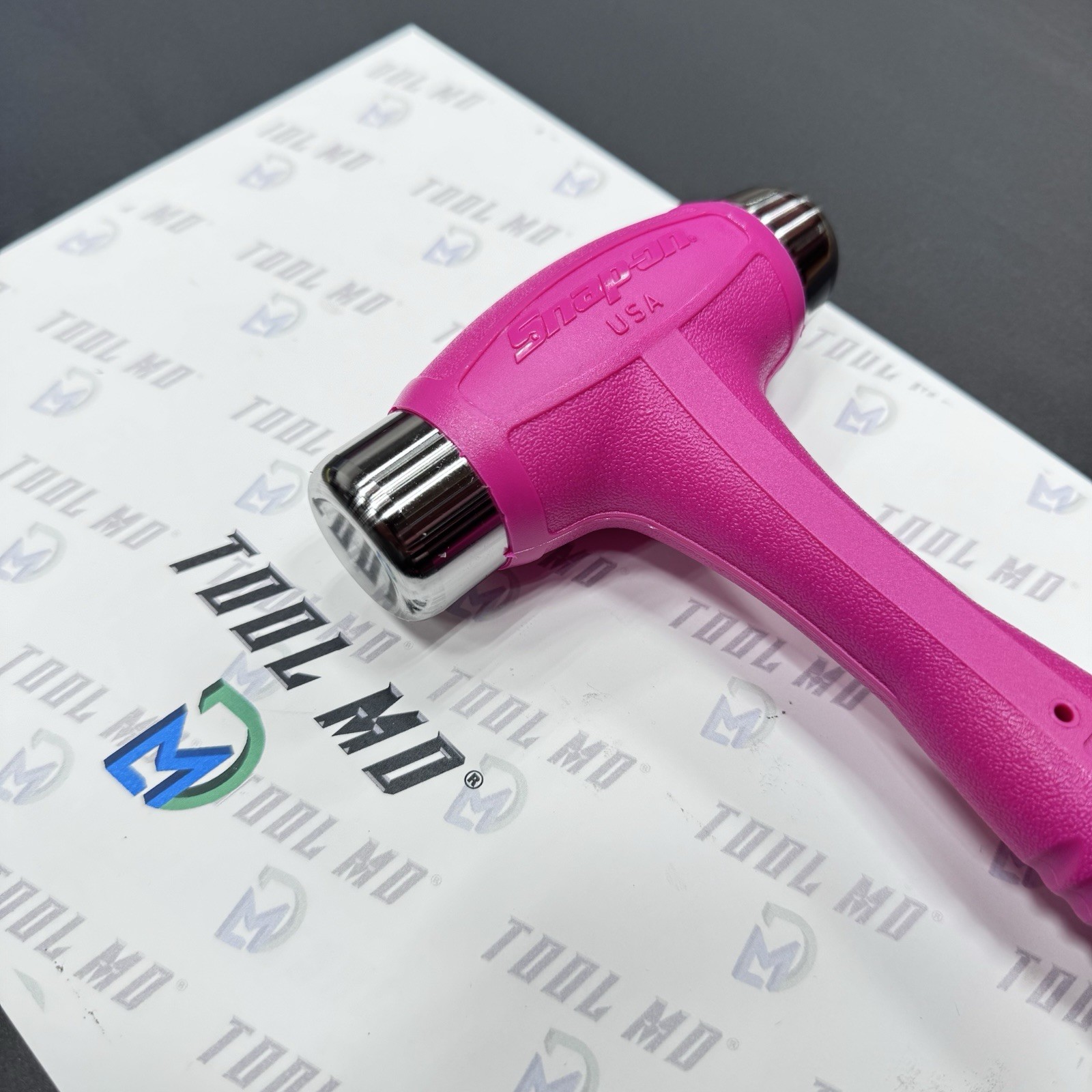 Snap-on Tools NEW ELECTRIC PINK 24oz / 680g Soft Grip Dead Blow Hammer HBBD24EP