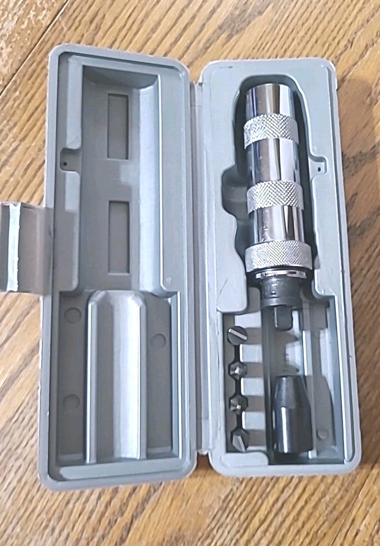 3/8″ Drive Hand Impact Driver w/ Bits. Case. Unbranded. EUC Tool