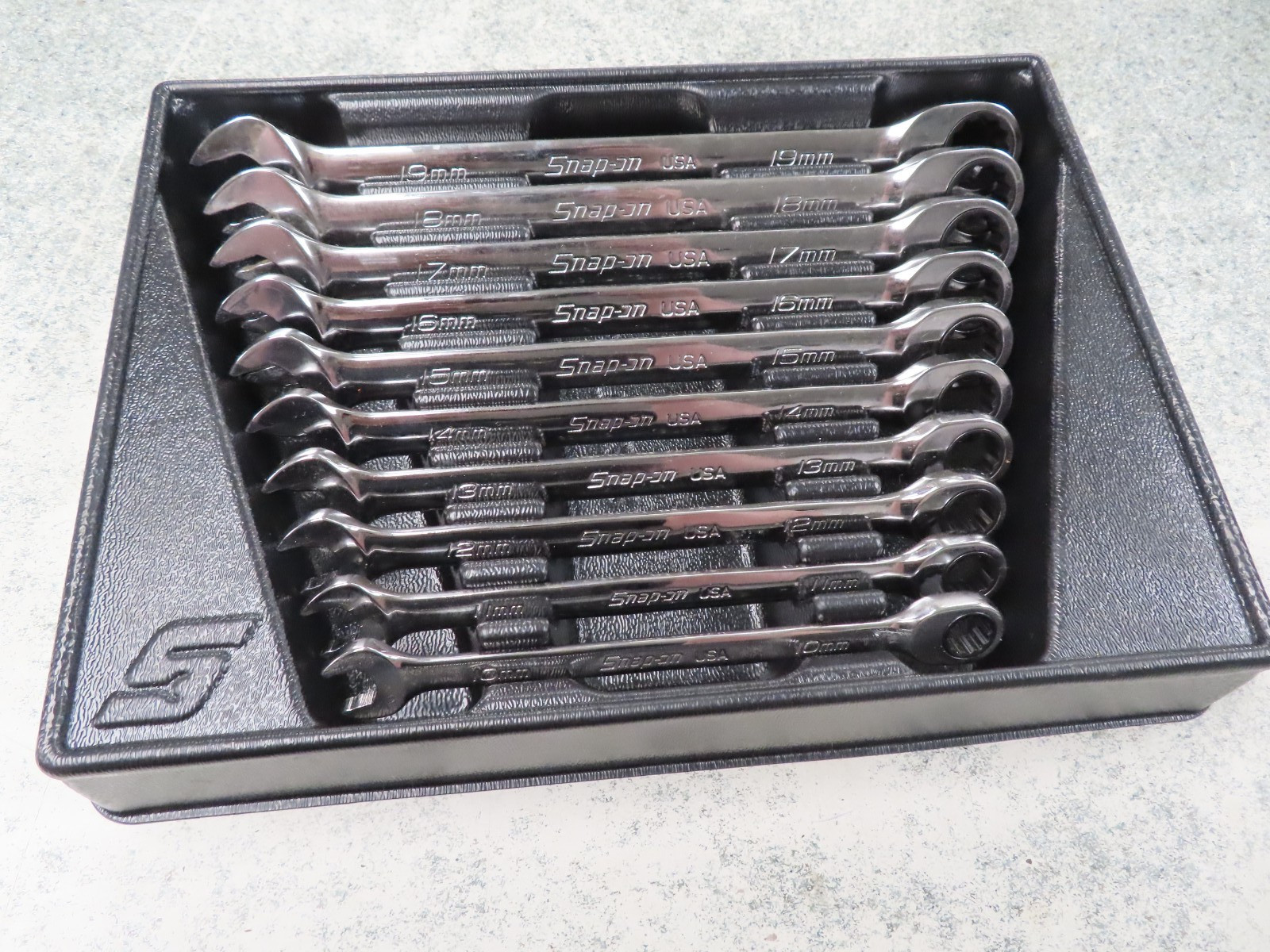 Snap-on 10pc Metric Ratcheting Combination Wrench Set 10-19mm