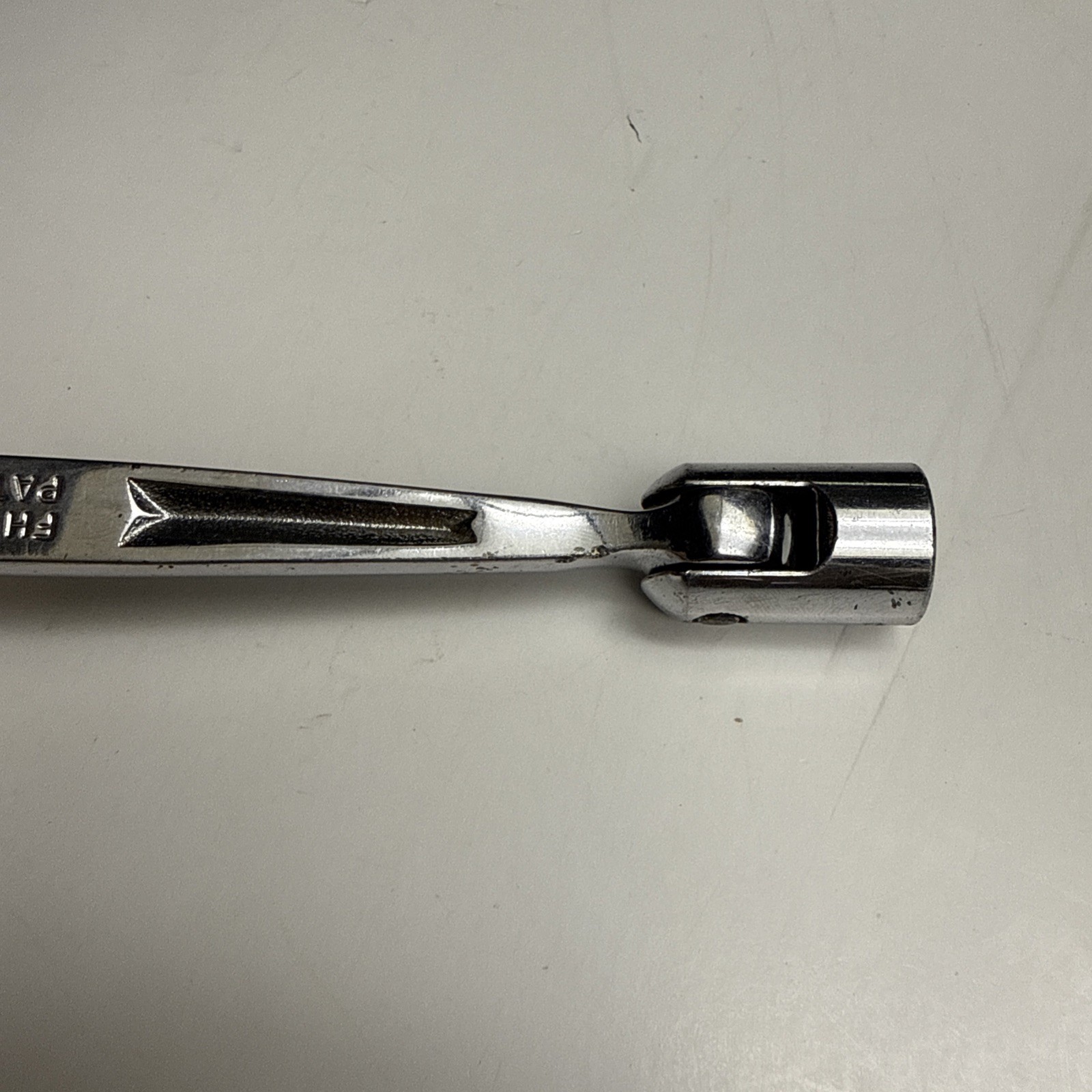 Snap-On FH1618C 12 Pt 1/2» x 9/16» Double Flex Head Socket Wrench 8-1/2» Long