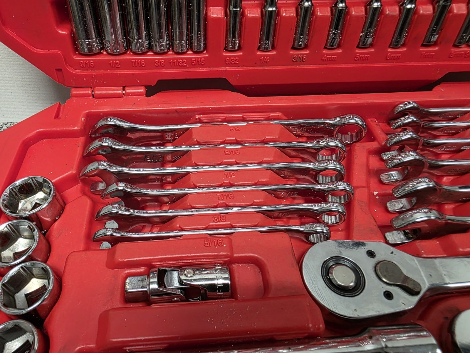 Craftsman Tools CMMT12125, Mechanics Tool Set SAE & Metric **READ**