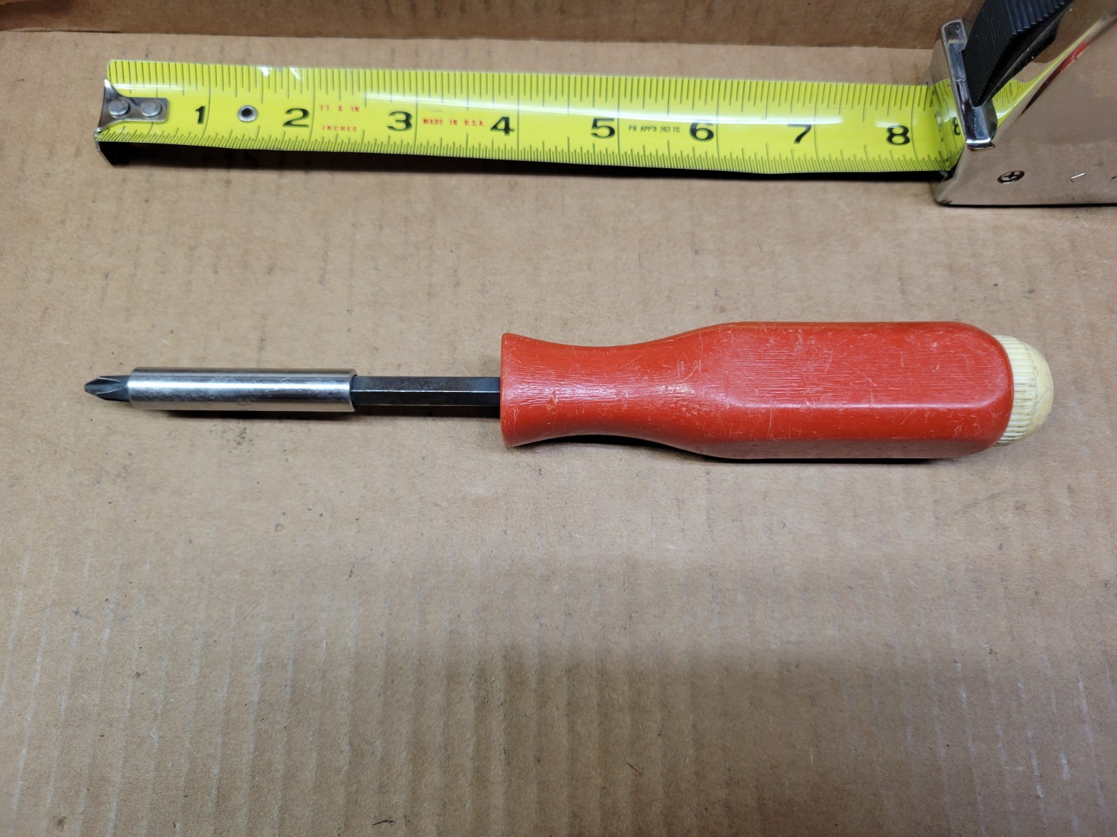 Mac Tools USA Red Hard Handle Bit driver with 6 Bits