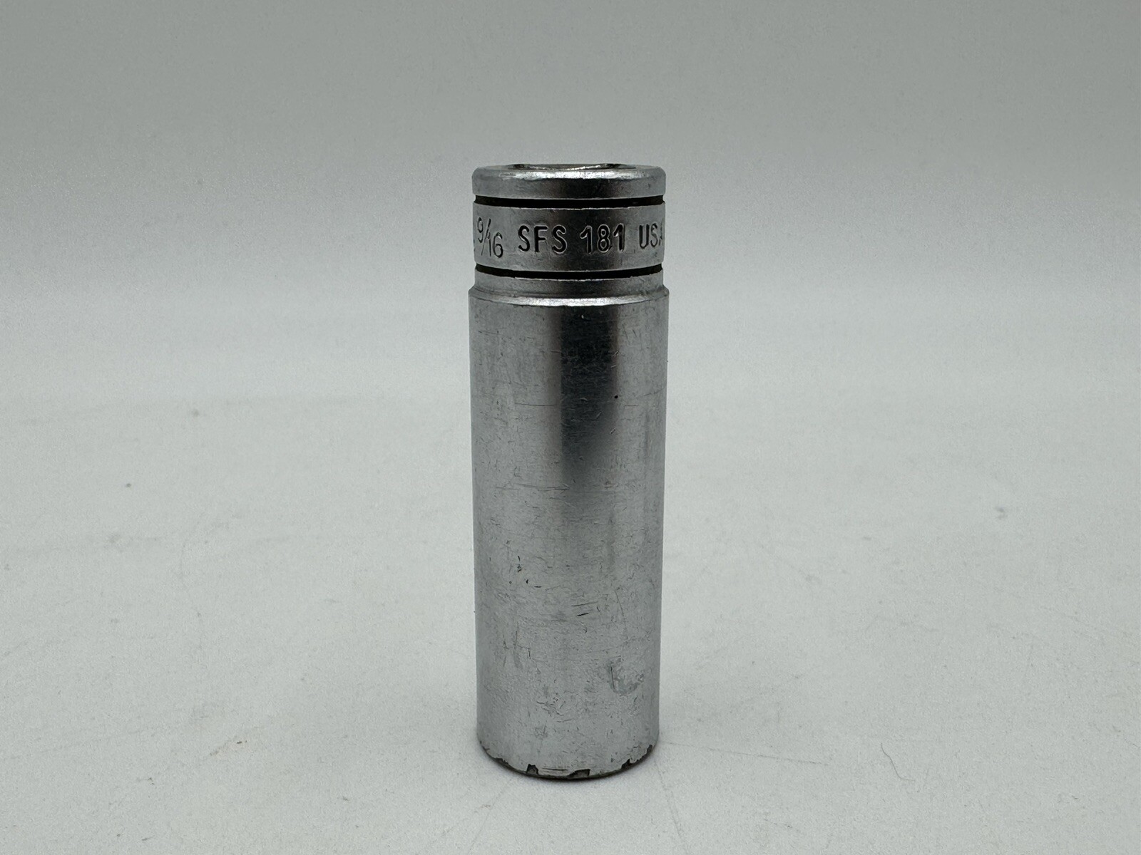 Snap-On USA [SFS181] 9/16″ 3/8″-Drive SAE Deep 12-Point Chrome Socket. G7