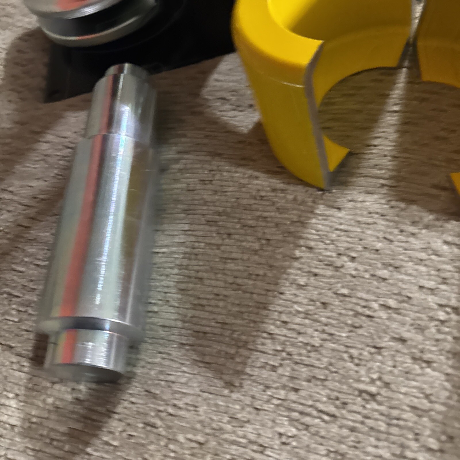 JEGS 60659 Carrier & Pinion Bearing Puller Is What You See In This Pictures
