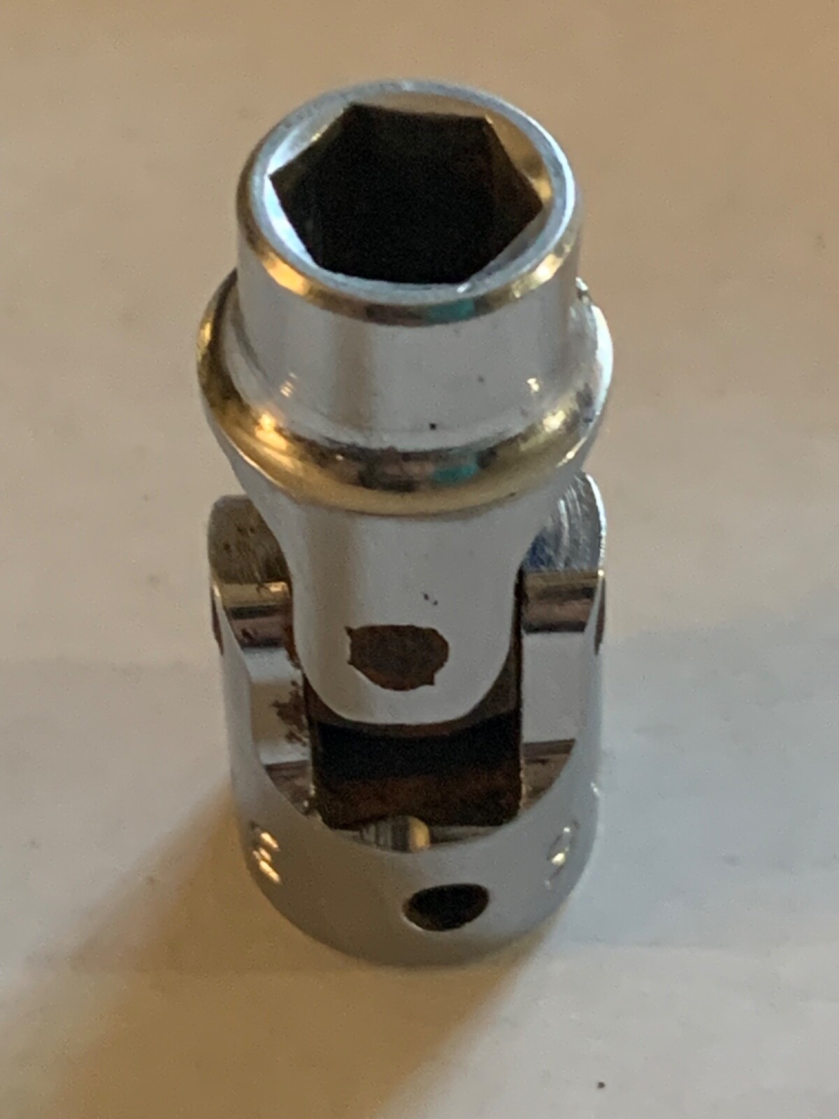 Mac Tools XU126 3/8in. 3/8″ Drive 6PT Swivel Shallow Chrome Socket 3/8″