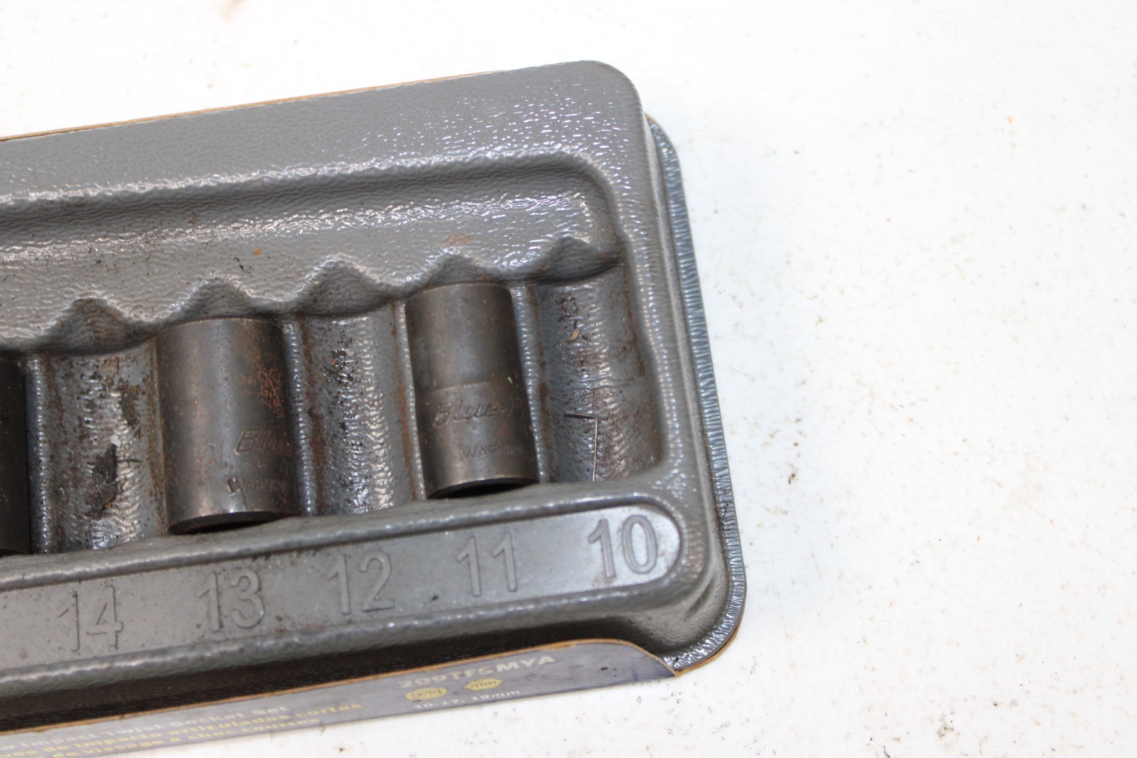 Blue-Point 209TFSMYA 6-Piece 3/8″ Dr Metric/SAE Shallow Twist Impact Socket Set