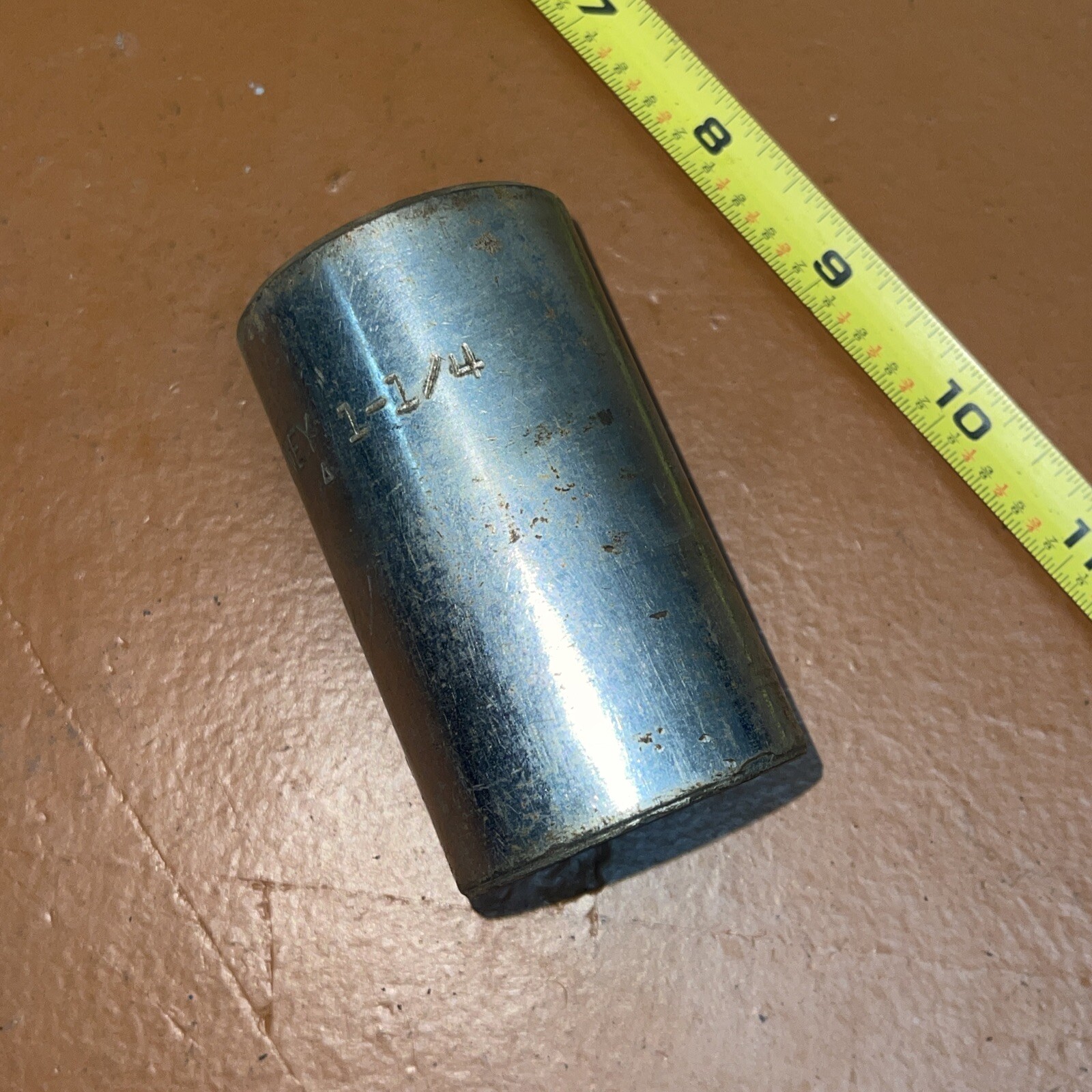Bonney USA ALH40 1 1/4 In SAE 1/2 Drive 6 Point Deep Socket 1-1/4”