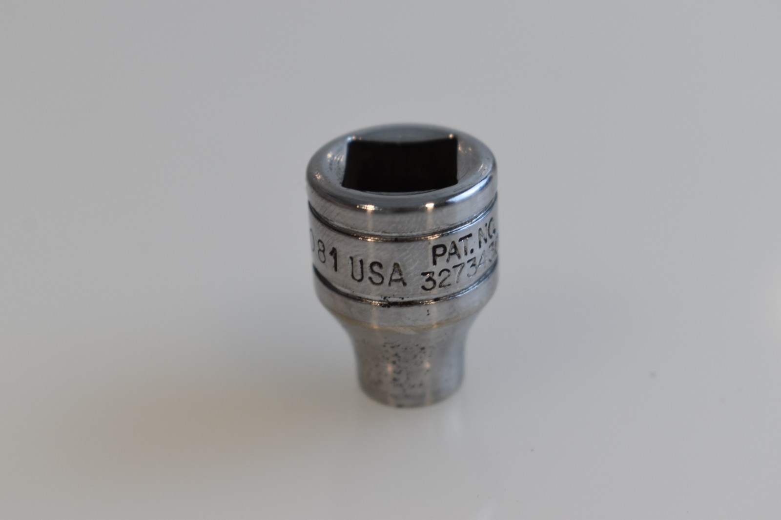 Snap On Tools F081 1/4″ SAE Flank Drive Shallow Socket 3/8″ Drive 12 Point USA