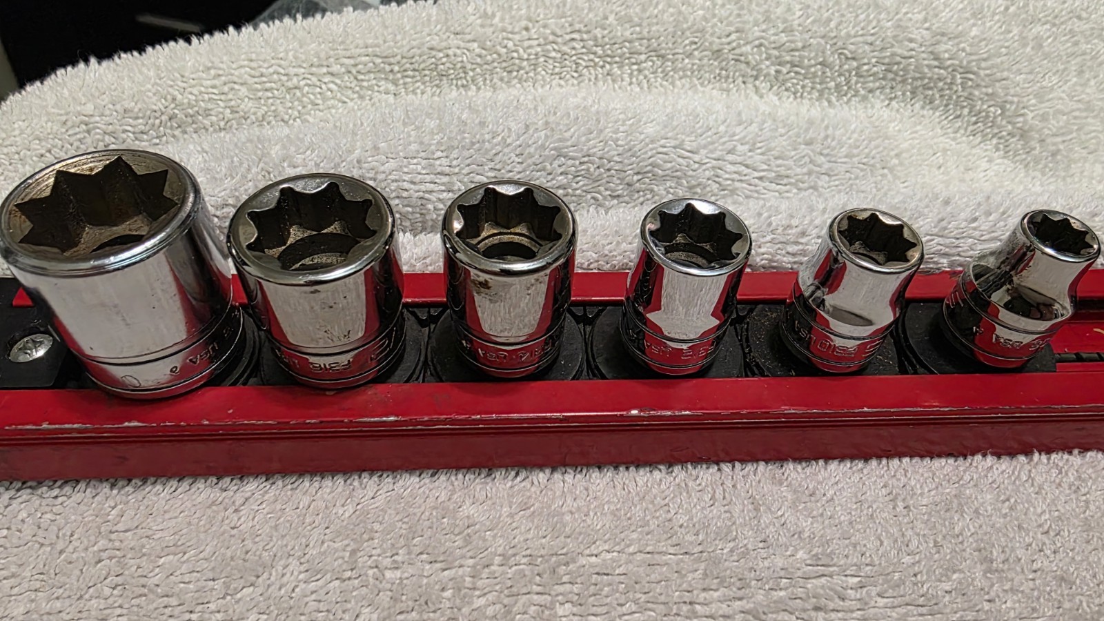 Snap-on 3/8″ Drive 8-Point SAE Double Square Socket Set. 1/4″ -9/16″ F308 – F318