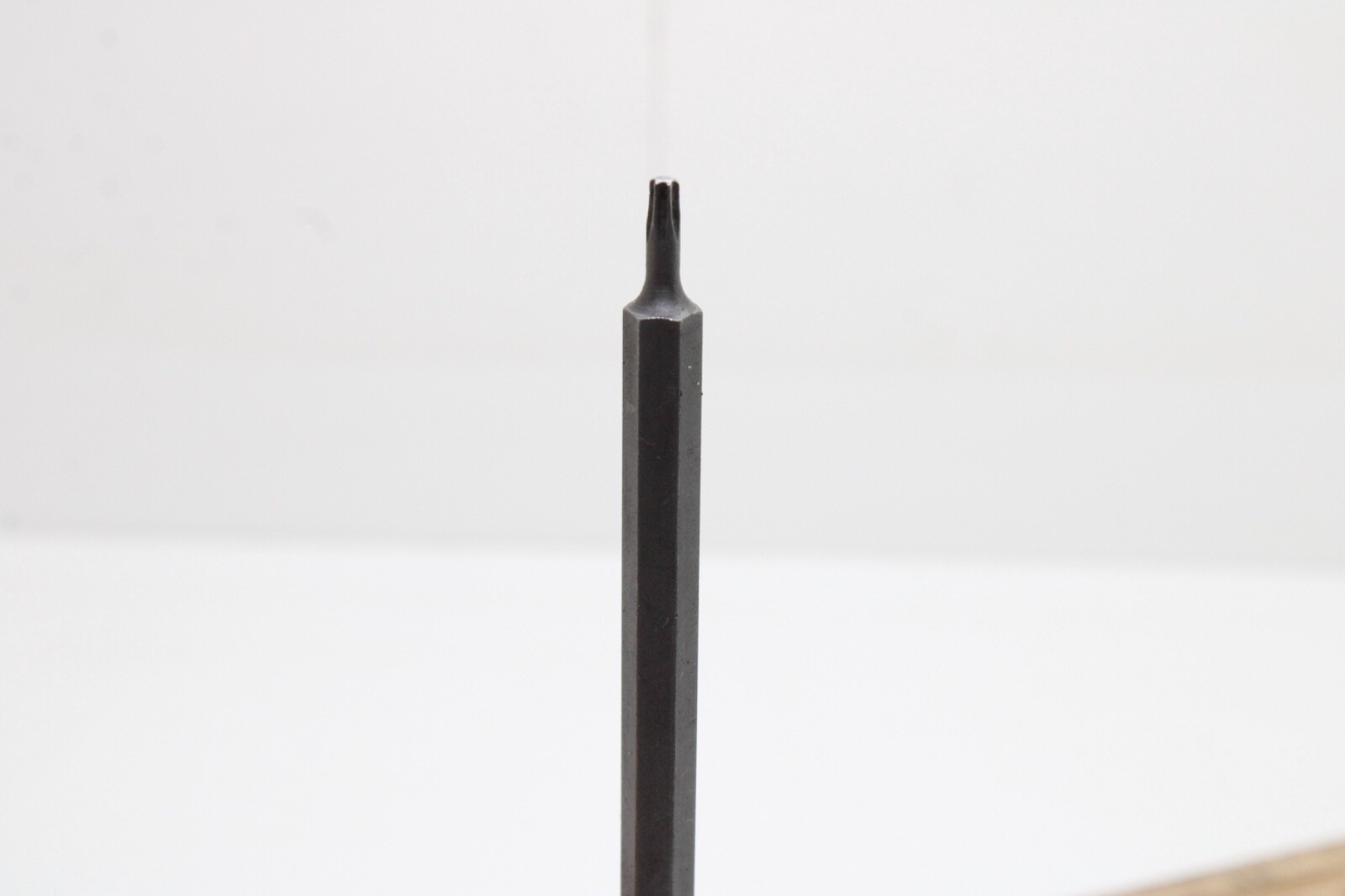 Gearwrench 82511 T10 1/4″ Drive Long Torx Bit Socket