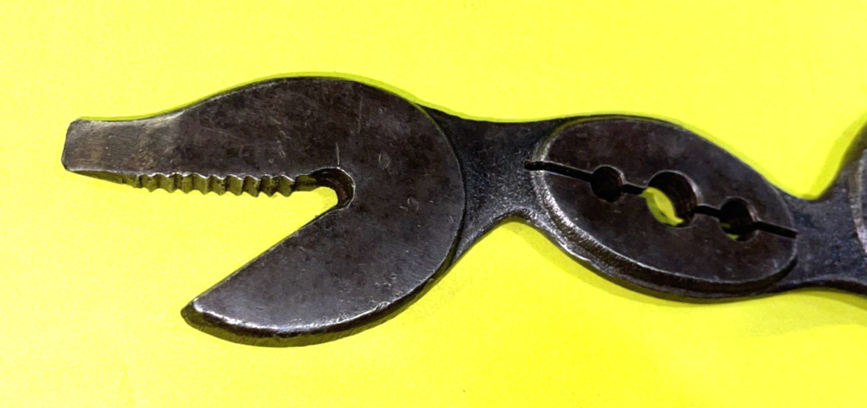 HAWKEYE WRENCH CO. CROCODILE DOUBLE END WRENCH FREE SHIPPING IN THE US