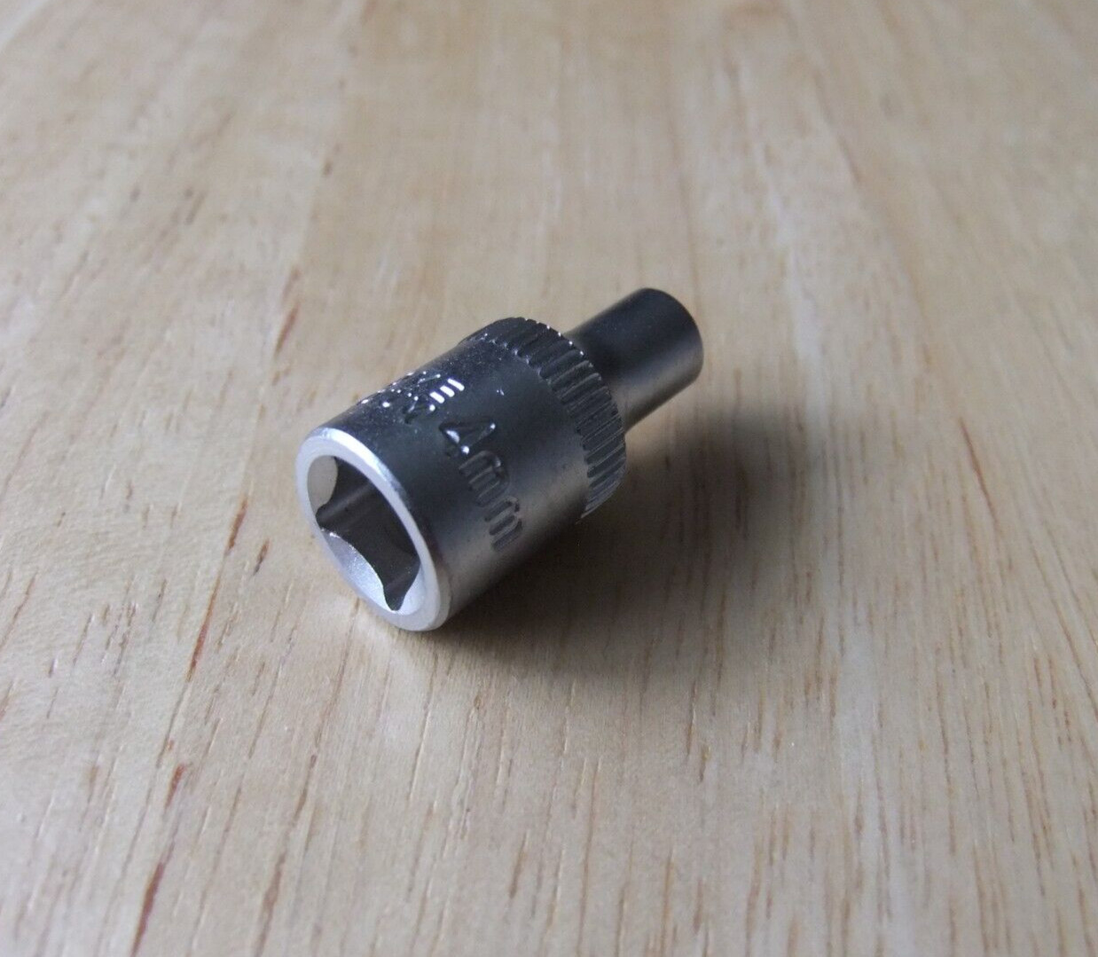 Welzh Werkzeug 4mm x 1/4 Drive Chrome Vanadium Socket – 24mm Long