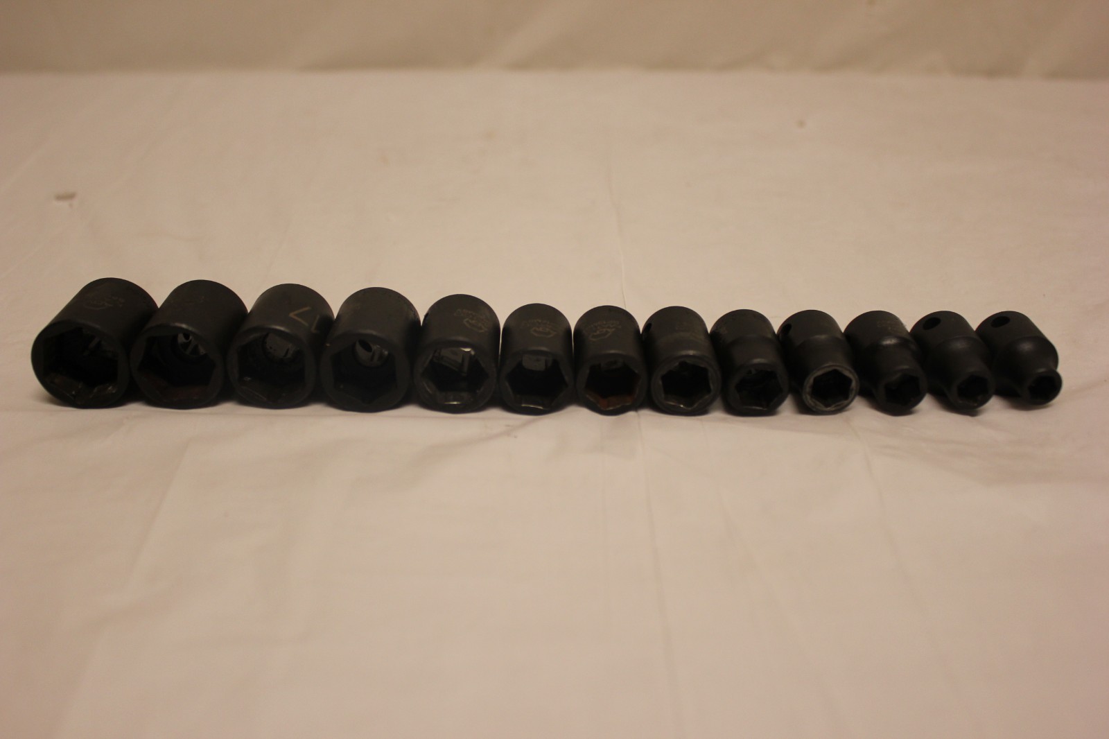 MATCO Tools ADV 13 Pc 3/8″ Drive Metric 12 Point Impact Socket Set 7-19mm F2B8