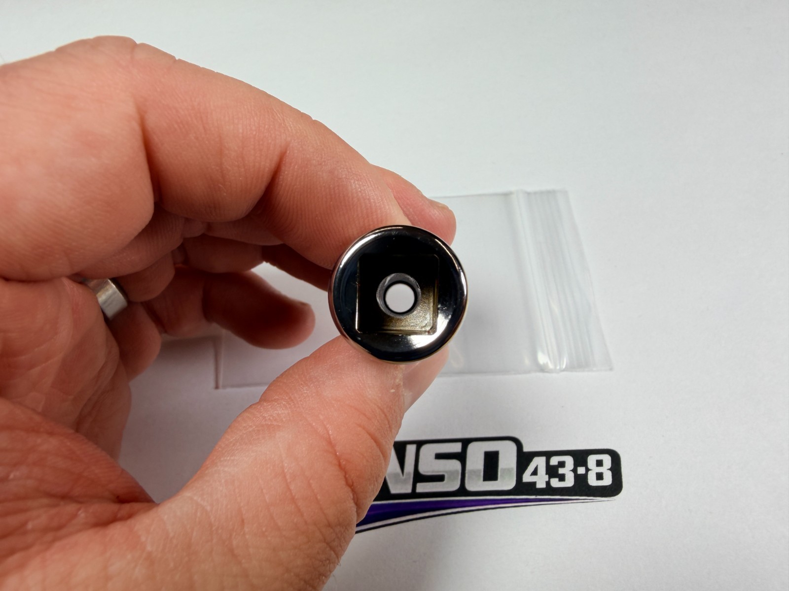 Snap-On Tools USA NEW 3/8″ Drive 1/4″ SAE 6pt Deep Chrome Socket SFS081