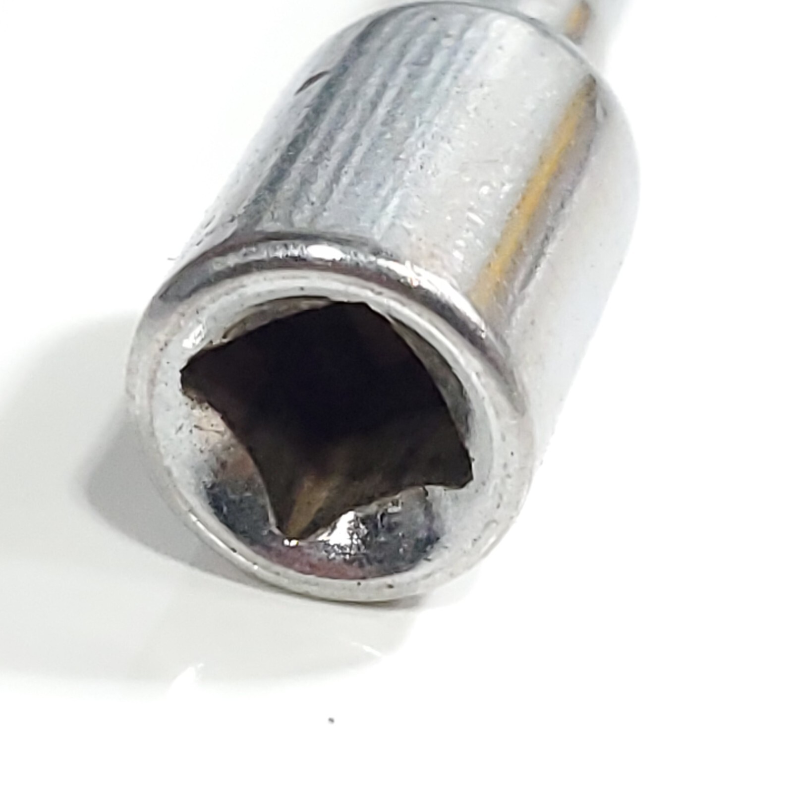 Unmarked 1/4″ Drive 10″ Wobble Socket Extension