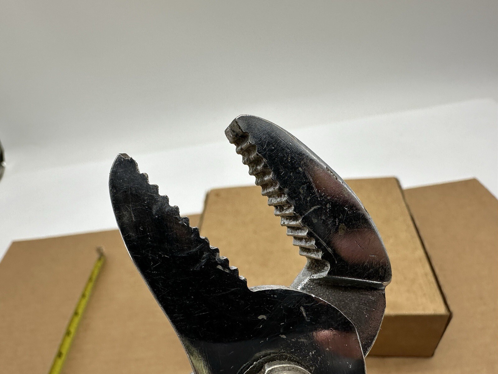 Dayton Tools 5X631 10″ Tongue and Groove Slip Joint Pliers Red Handle Made USA