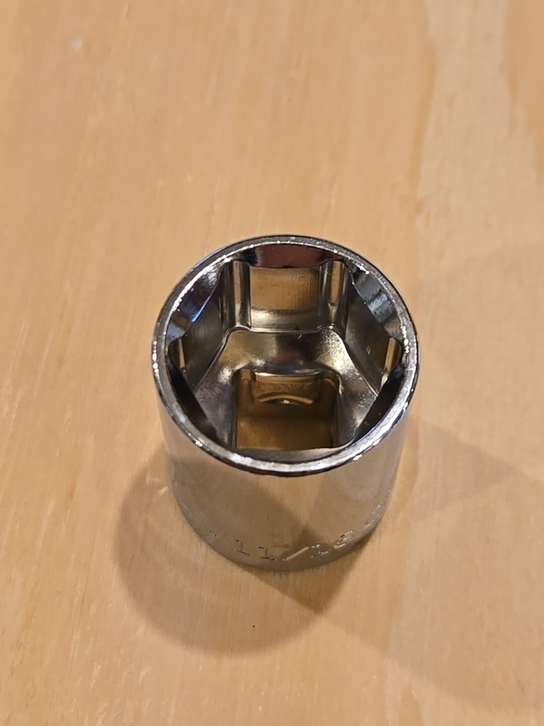 Craftsman 11/16″ 6 Point 3/8″ Drive Shallow Polished Chrome Socket 43006 Z-AL
