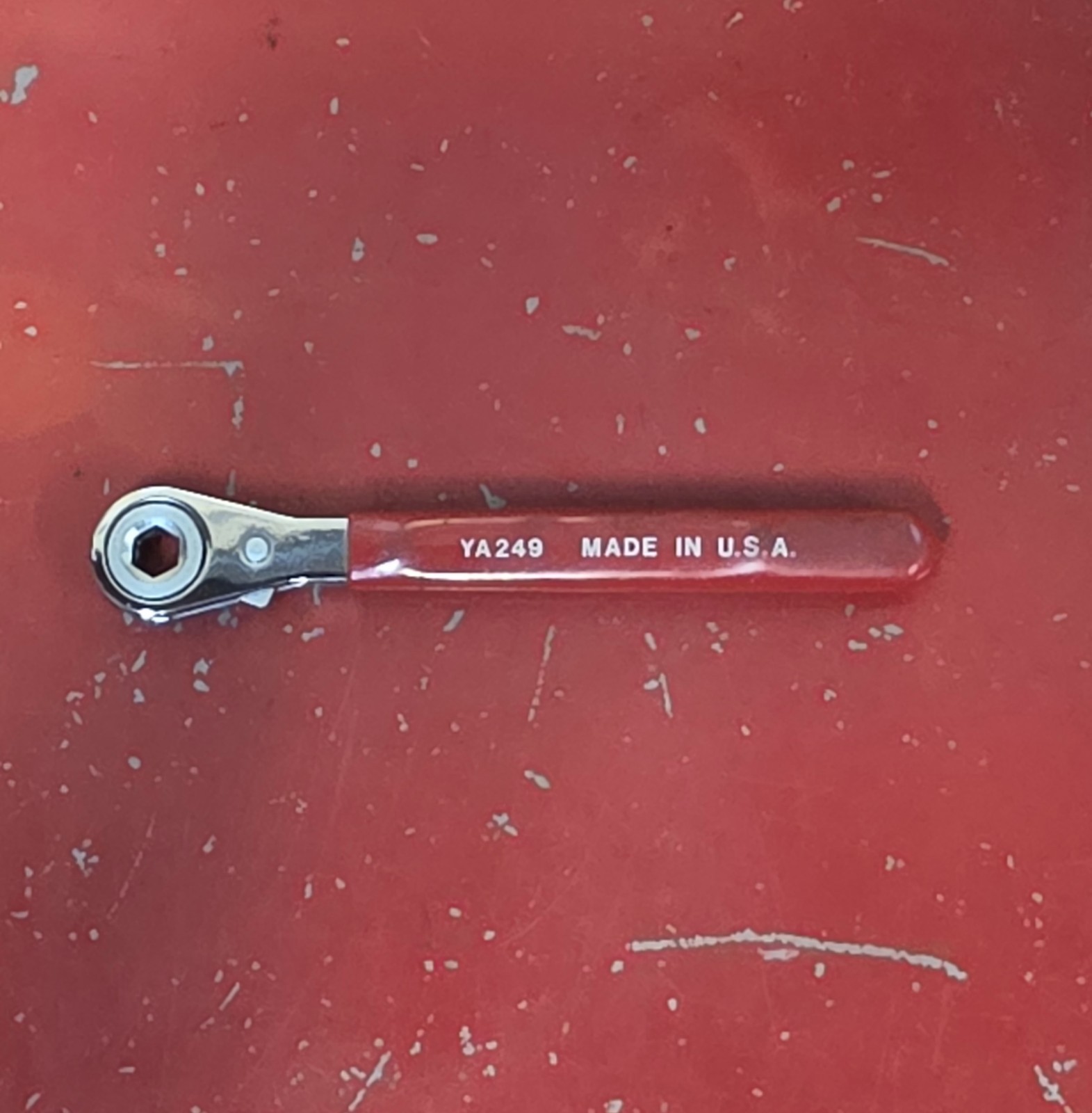 Blue Point YA249 5/16″ Battery Terminal Reversible Ratcheting Wrench 6pt Red