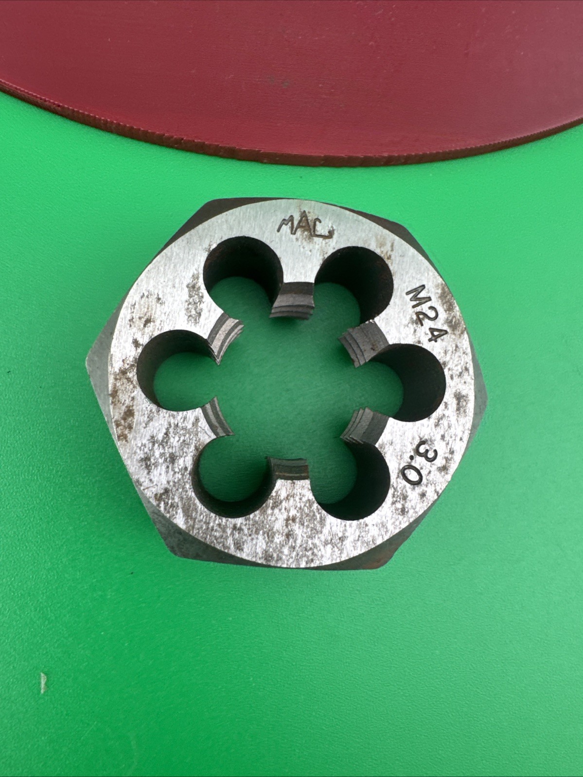 Mac Tools 8569DIA Metric Hexagonal Die M24-3.00 – 1-13/16″ Shank