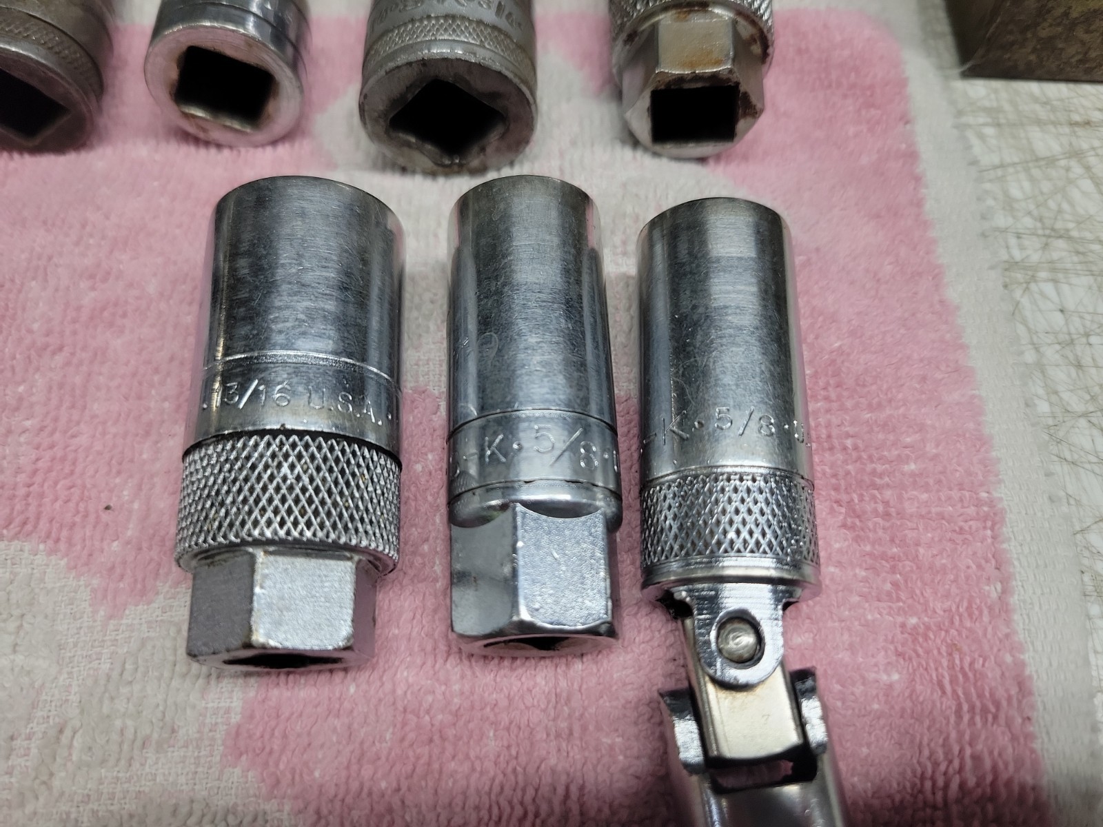 S-K Tools Over 80 S&K 1/4″ 3/8″ 1/2″ Drive Sockets Shallow/Deep, 6/8/12 Point