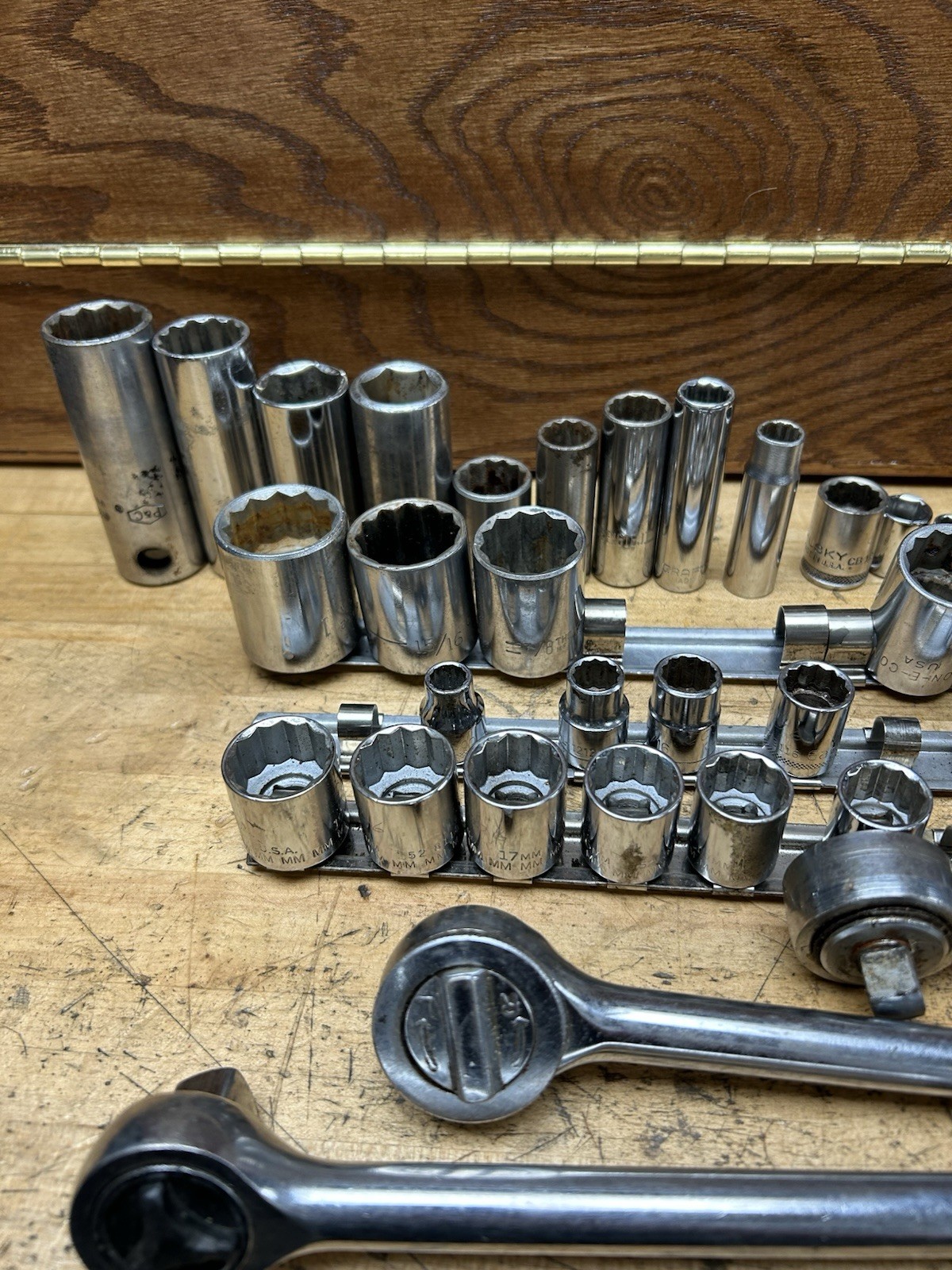 Lot of Assorted Sockets SAE & Metric Mixed Brands Various Drives, Mostly USA