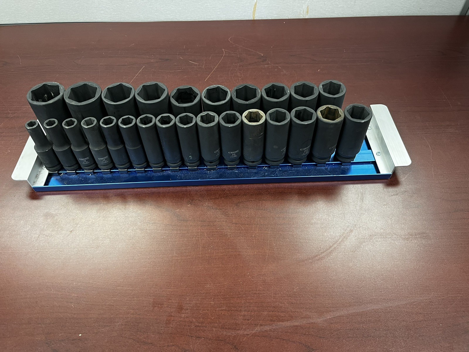 Expert by MAC Tools 26 pc 1/2″ Drive Metric 10-36mm Deep Impact Socket Set