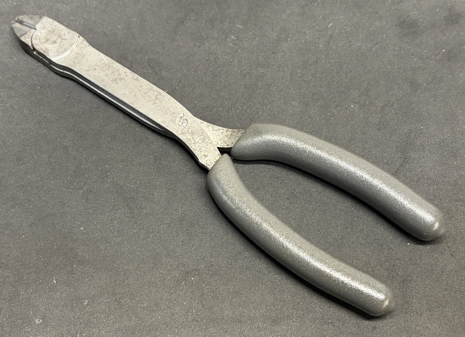 Snap-on METALLIC GREY Talon Grip 7″ Long Mini Diagonal Cutter Pliers Dikes 808CF