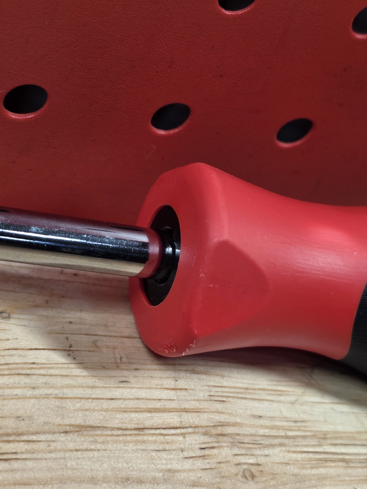 Snap-on Tools SGT4B RED 1/4″ Drive Soft Grip Standard Shank Driver USA