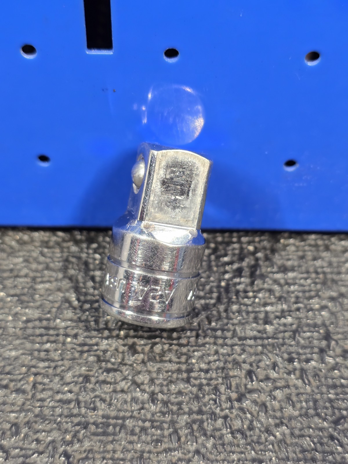Snap-on Tools A2A 3/8″ F – 1/2″ M Drive Chrome Adapter Extension Socket