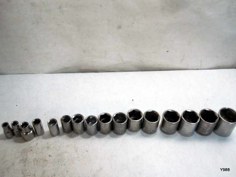 CRAFTSMAN set of 16 sockets mix lot see description