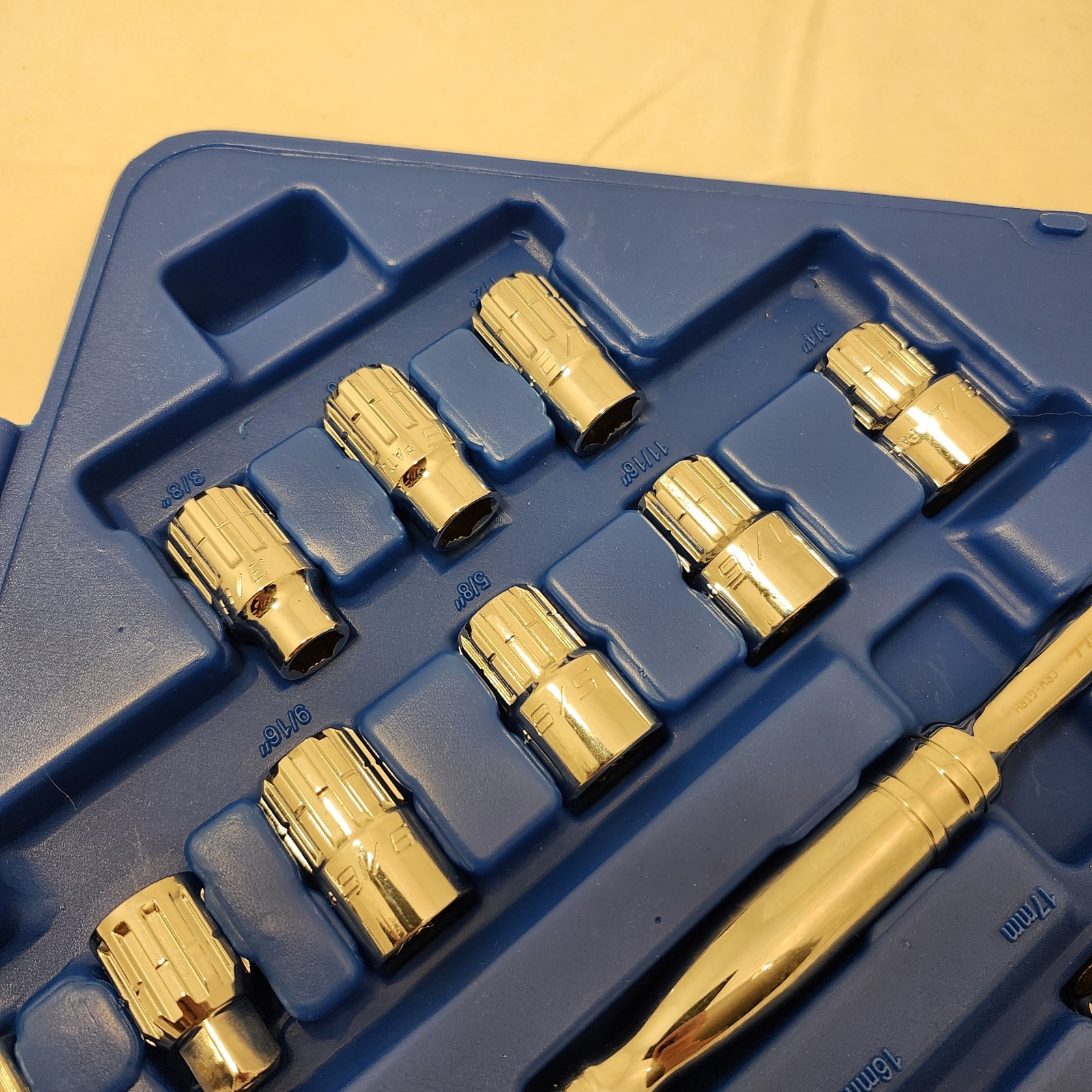 Cornwell CRW-21GTS 21PC. Go Thru Socket Set SAE & METRIC Hardly Used