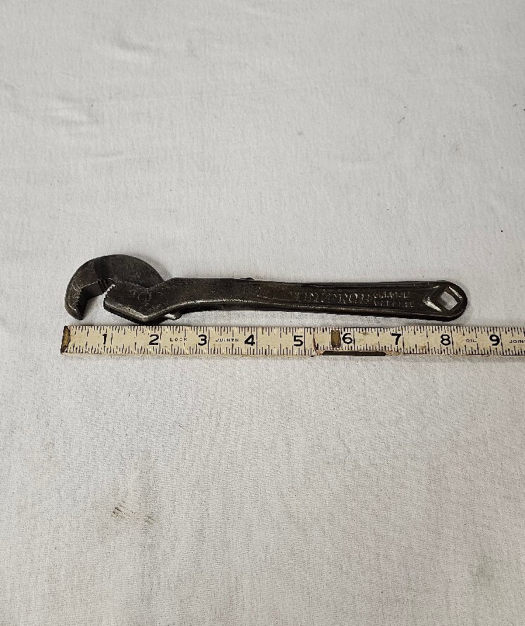 🇺🇸Vintage Heller Bros. 8” MASTERENCH Horse Logo Self Adjusting Spring Wrench