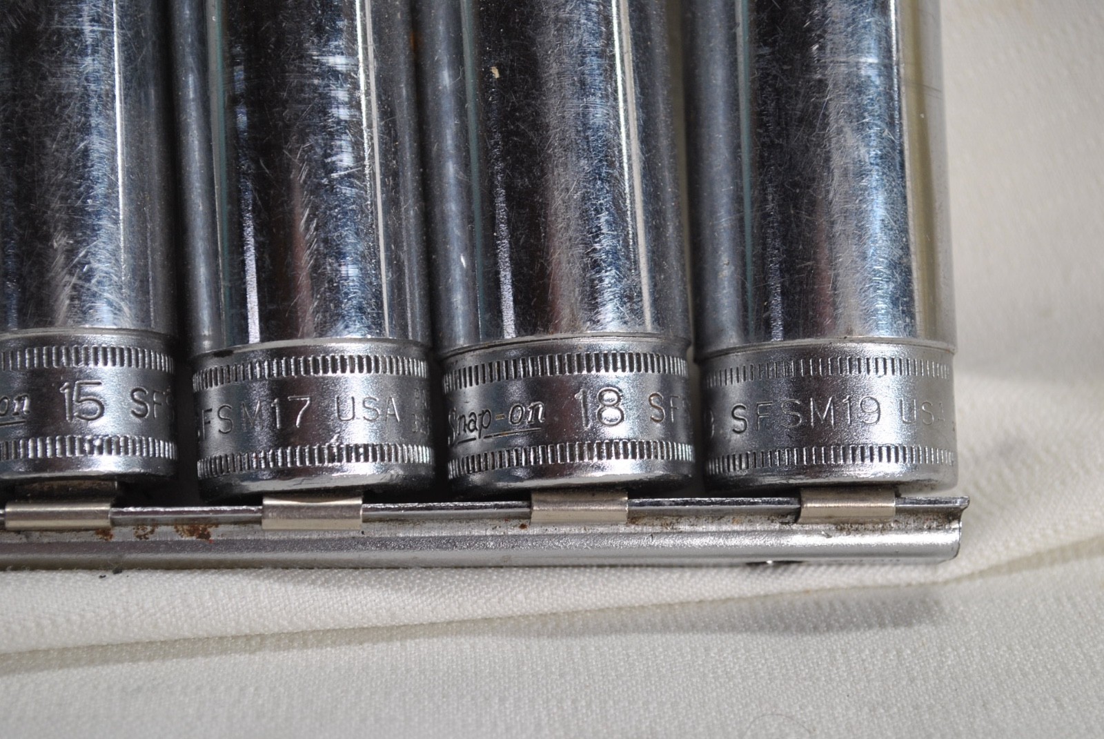 Lot of 9 Snap On 3/8″ Drive 6PT Metric Deep Chrome Socket SFSM9-SFSM19.